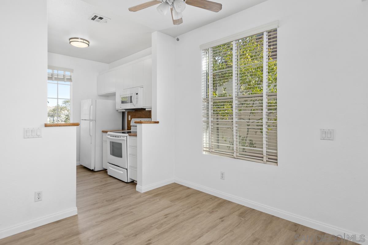 Detail Gallery Image 9 of 29 For 10878  Sabre Hill Dr  #294,  San Diego,  CA 92128 - 2 Beds | 2 Baths