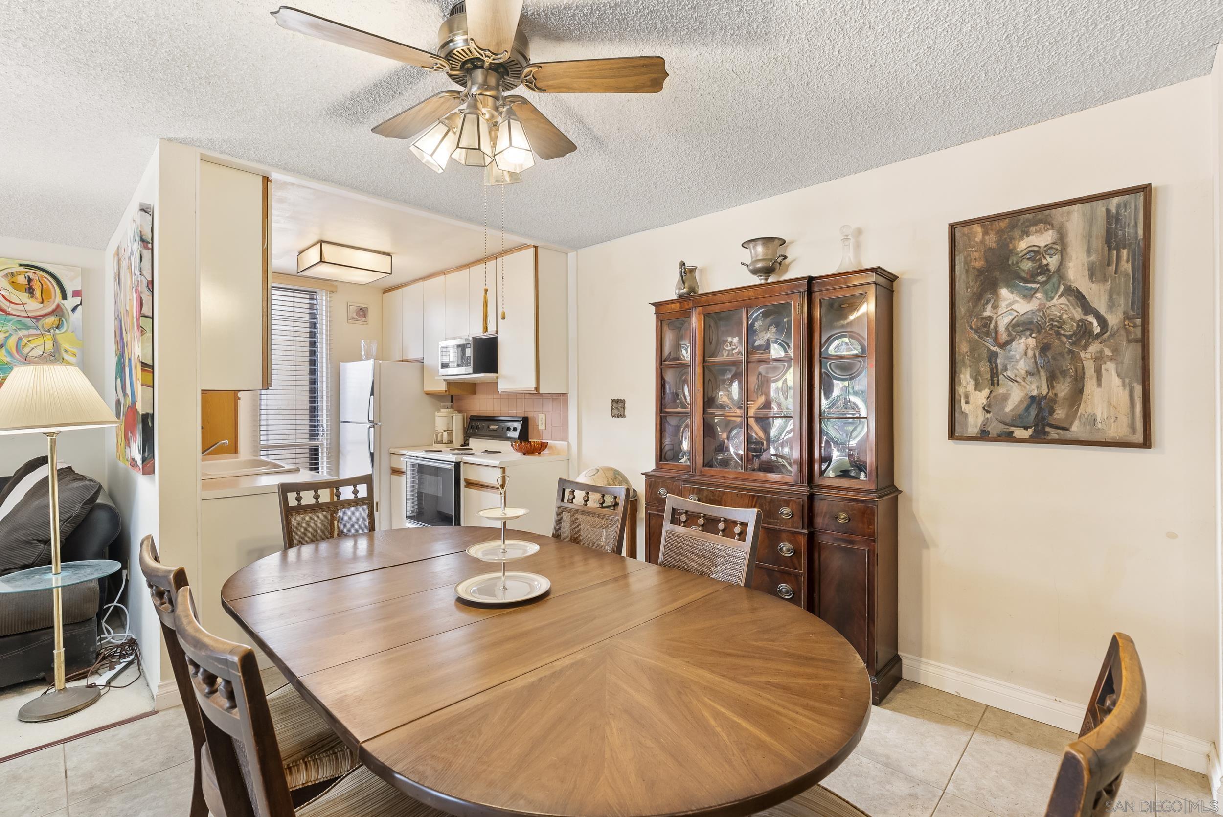 Detail Gallery Image 5 of 19 For 6455  La Jolla Blvd  #121,  La Jolla,  CA 92037 - 2 Beds | 2 Baths