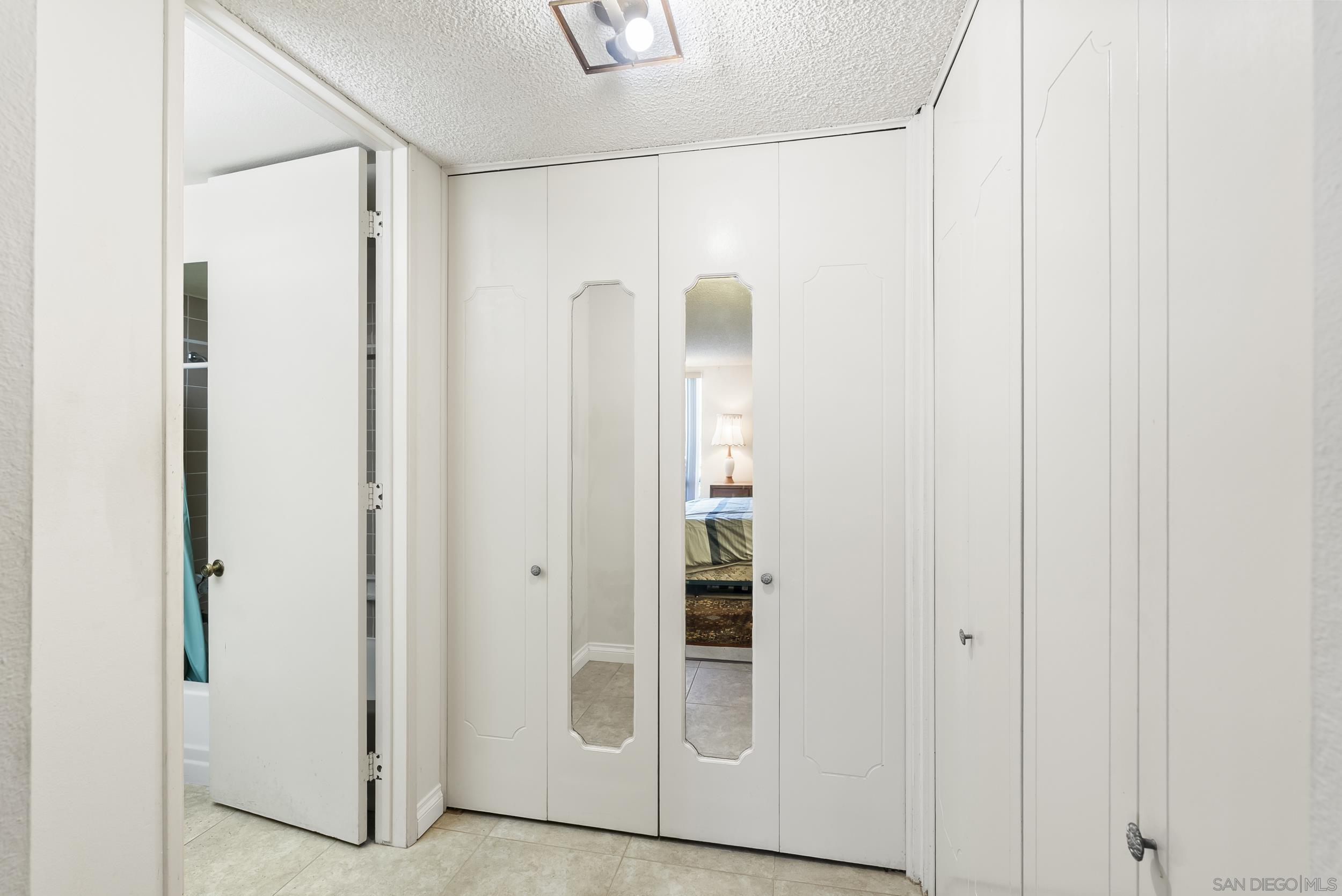 Detail Gallery Image 10 of 20 For 6455  La Jolla Blvd  #121,  La Jolla,  CA 92037 - 2 Beds | 2 Baths