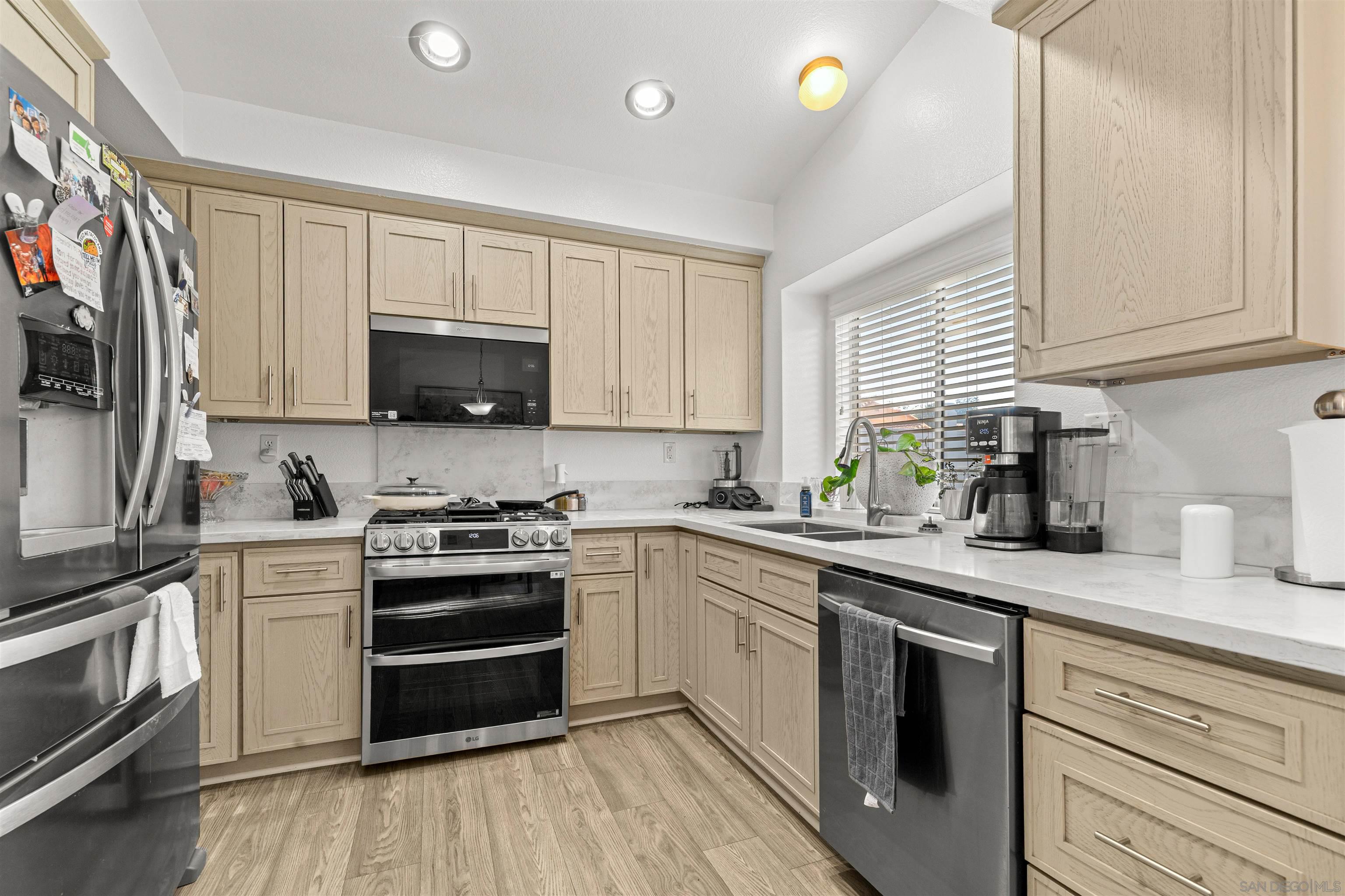 Detail Gallery Image 7 of 31 For 245  Bass Ct, Perris,  CA 92571 - 3 Beds | 2 Baths