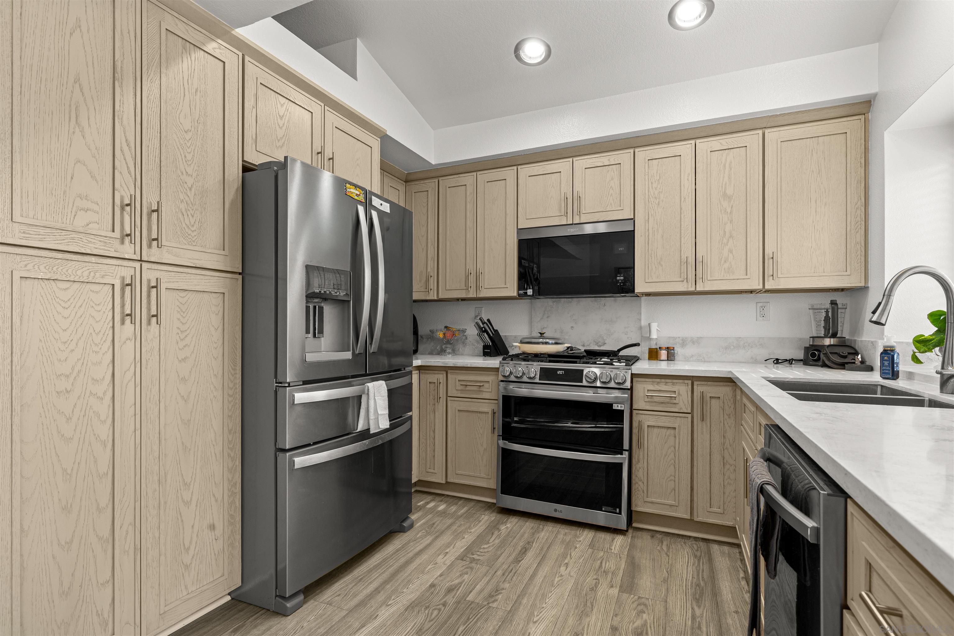 Detail Gallery Image 8 of 31 For 245  Bass Ct, Perris,  CA 92571 - 3 Beds | 2 Baths