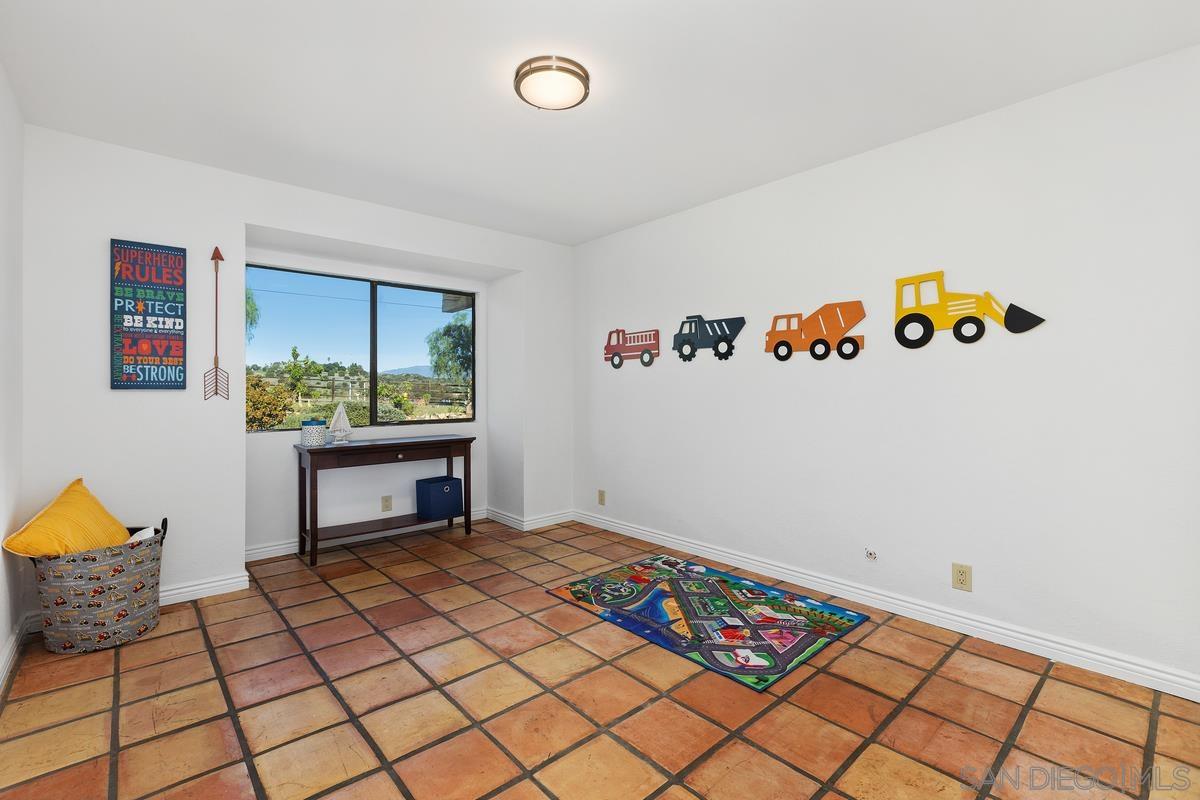 Detail Gallery Image 18 of 39 For 13747-49  Little Pond Rd, Valley Center,  CA 92082 - 5 Beds | 3 Baths