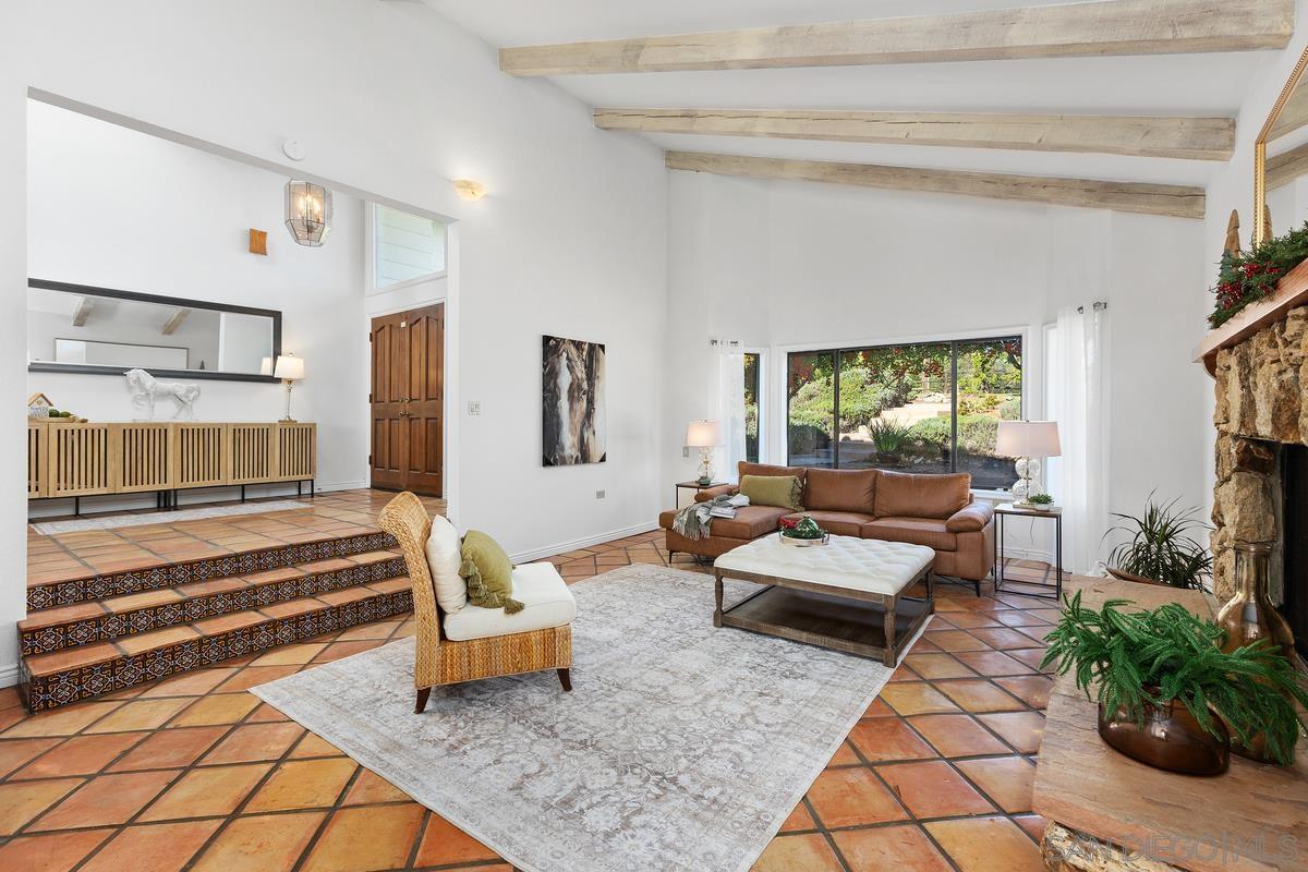 Detail Gallery Image 7 of 39 For 13747-49  Little Pond Rd, Valley Center,  CA 92082 - 5 Beds | 3 Baths