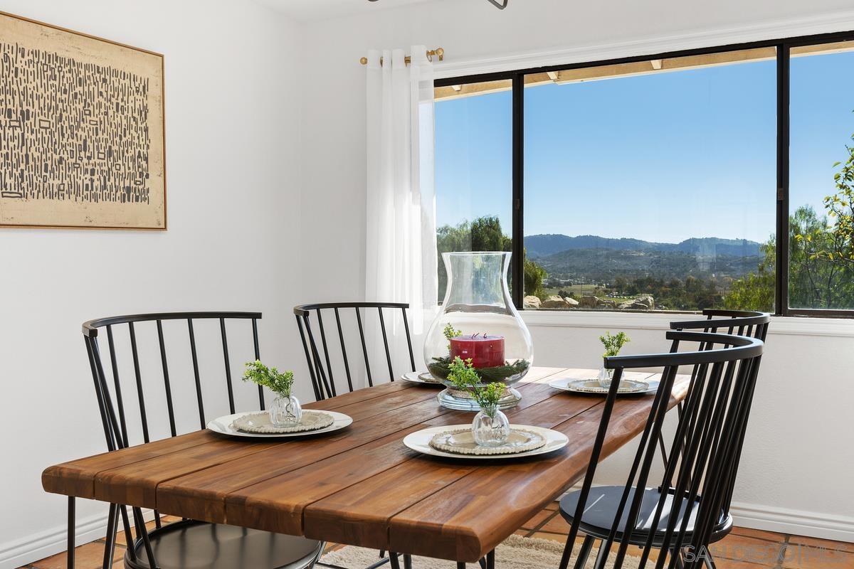 Detail Gallery Image 9 of 39 For 13747-49  Little Pond Rd, Valley Center,  CA 92082 - 5 Beds | 3 Baths