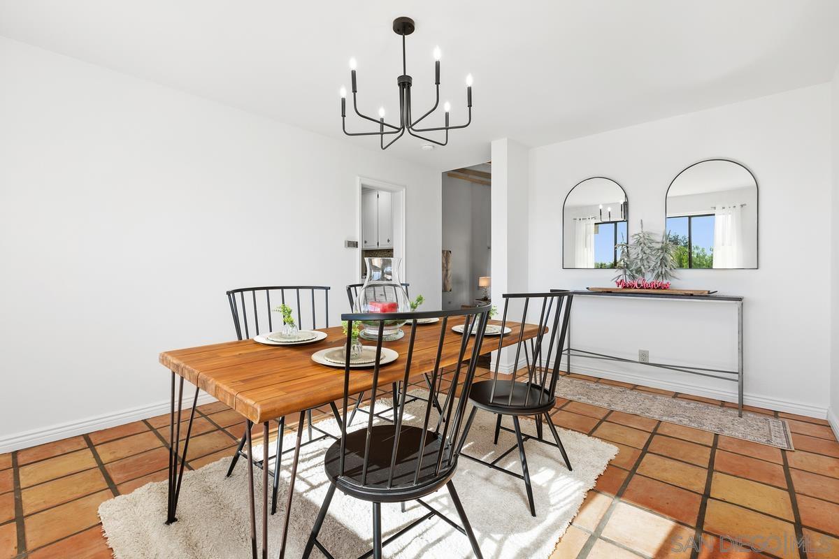 Detail Gallery Image 10 of 39 For 13747-49  Little Pond Rd, Valley Center,  CA 92082 - 5 Beds | 3 Baths