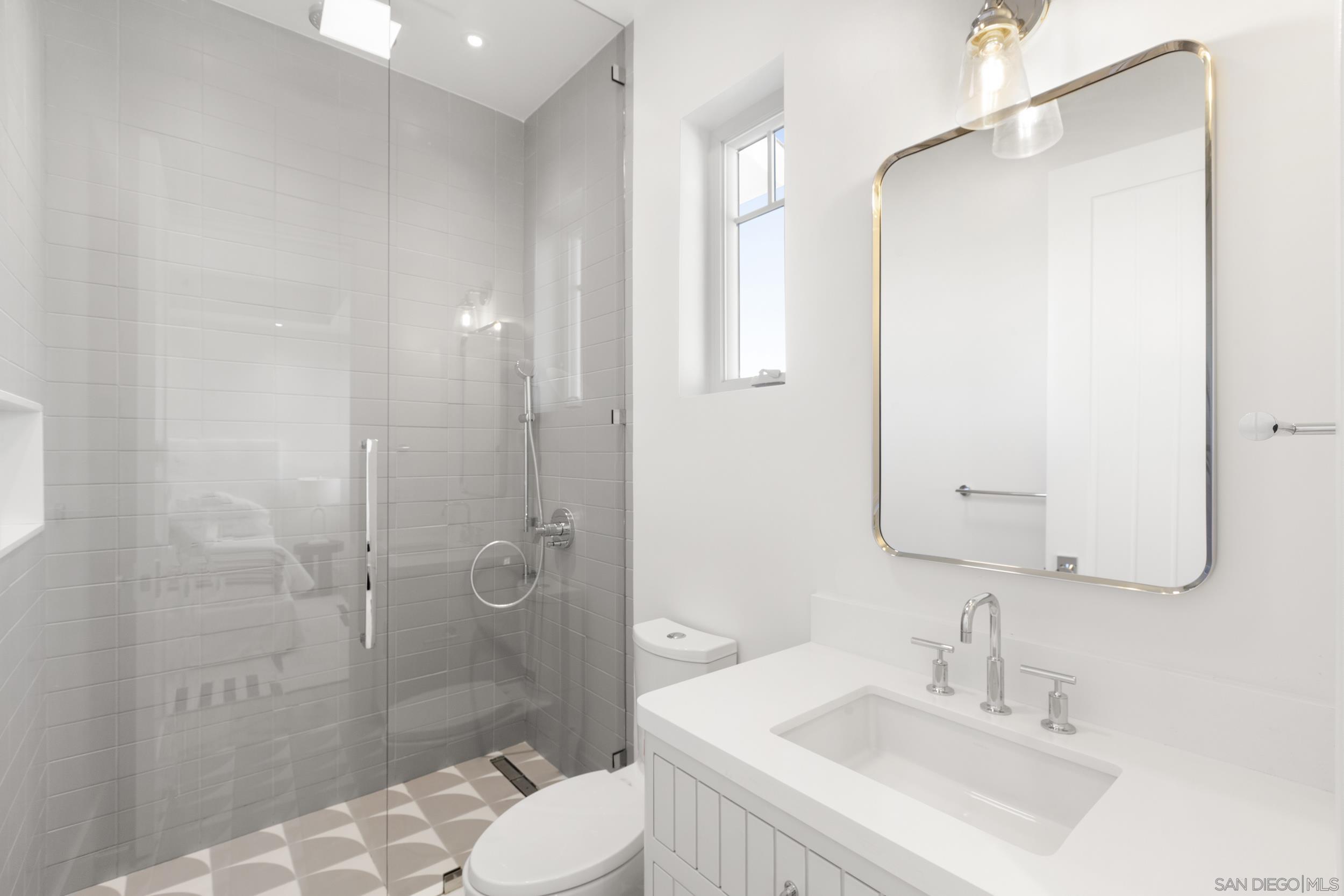 Detail Gallery Image 24 of 51 For 7216  Fay Ave, La Jolla,  CA 92037 - 4 Beds | 4 Baths