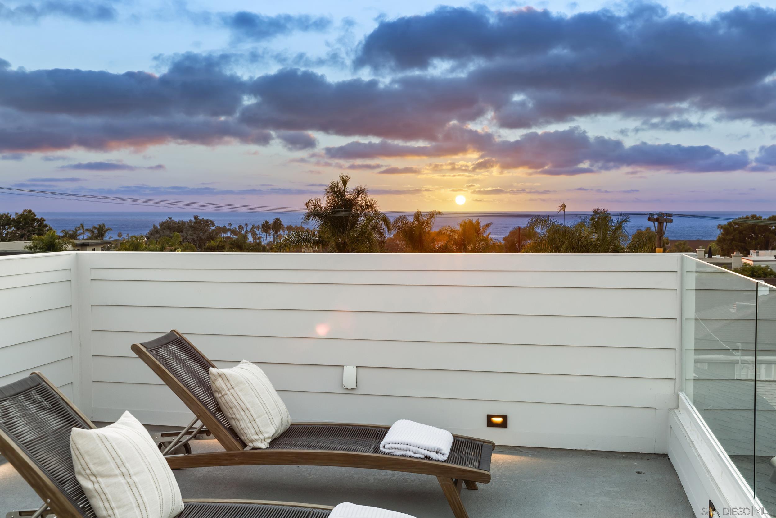 Detail Gallery Image 36 of 51 For 7216  Fay Ave, La Jolla,  CA 92037 - 4 Beds | 4 Baths