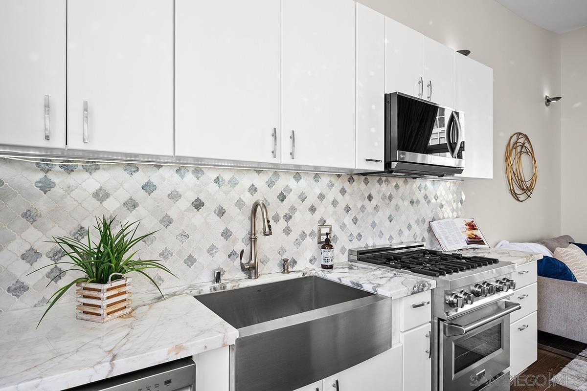 Detail Gallery Image 11 of 39 For 3788  Park Blvd  #12,  San Diego,  CA 92103 - 2 Beds | 2 Baths