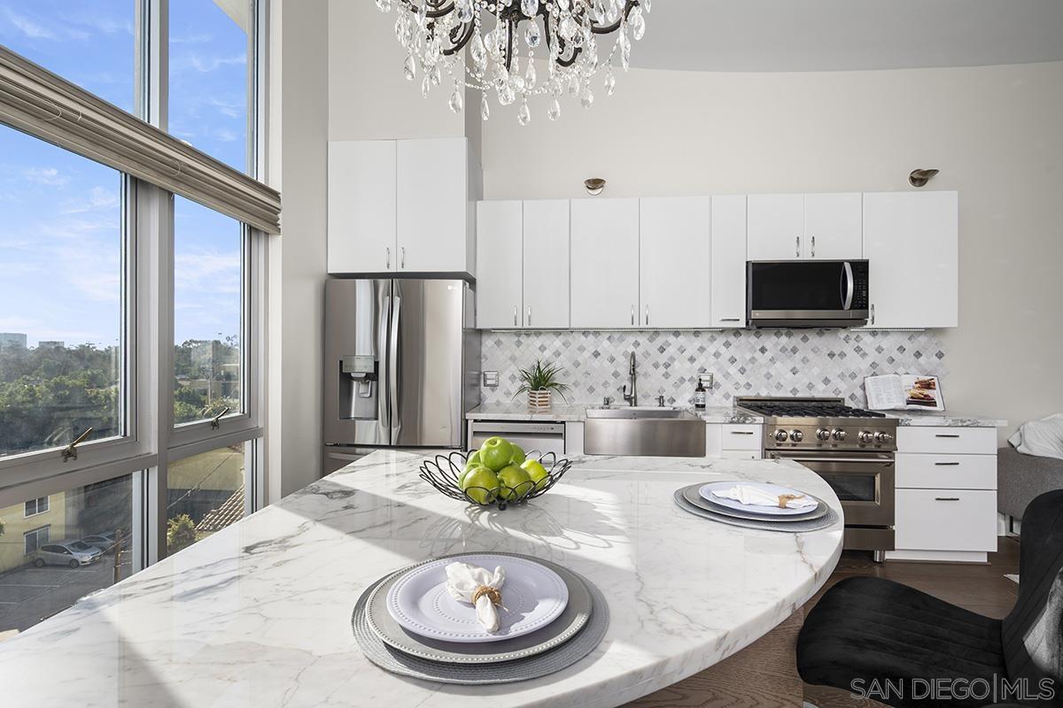 Detail Gallery Image 9 of 39 For 3788  Park Blvd  #12,  San Diego,  CA 92103 - 2 Beds | 2 Baths
