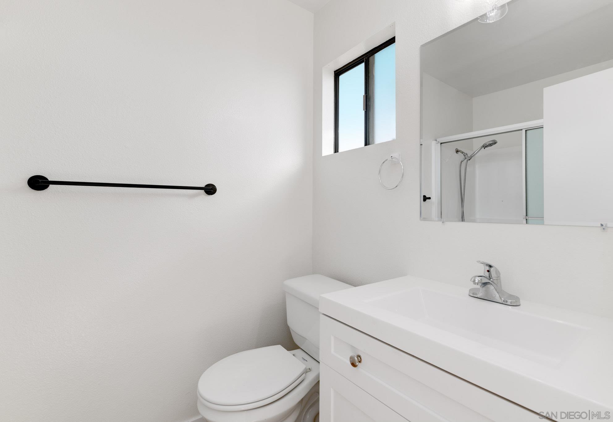 Detail Gallery Image 24 of 33 For 5865  Reo Ter  #B,  San Diego,  CA 92139 - 2 Beds | 2/1 Baths