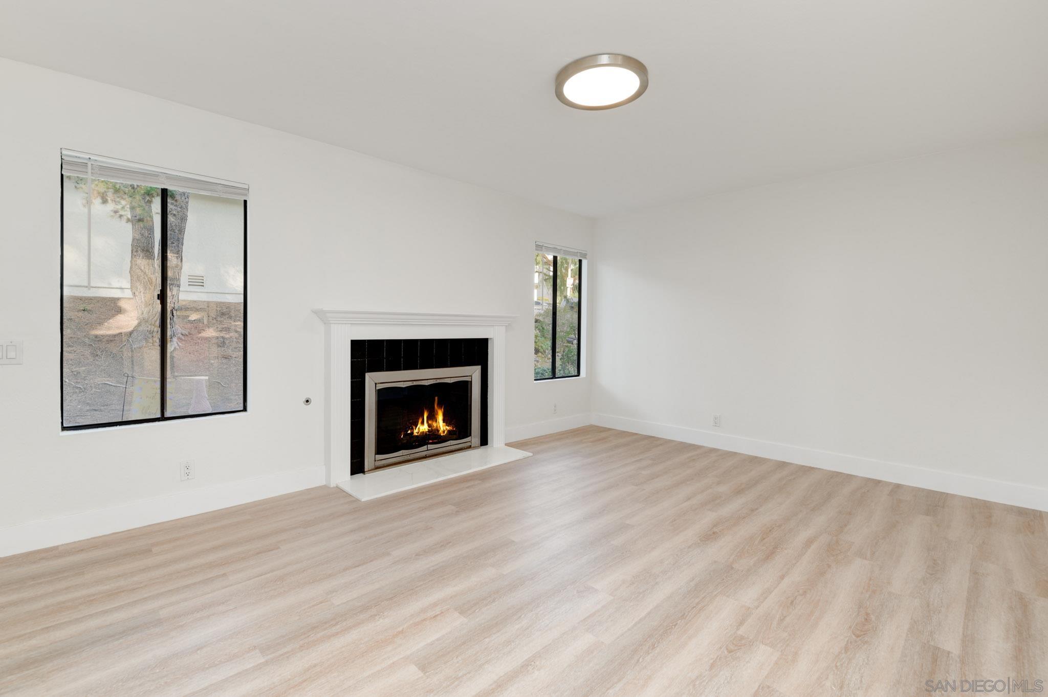 Detail Gallery Image 4 of 34 For 5865  Reo Ter  #B,  San Diego,  CA 92139 - 2 Beds | 2/1 Baths