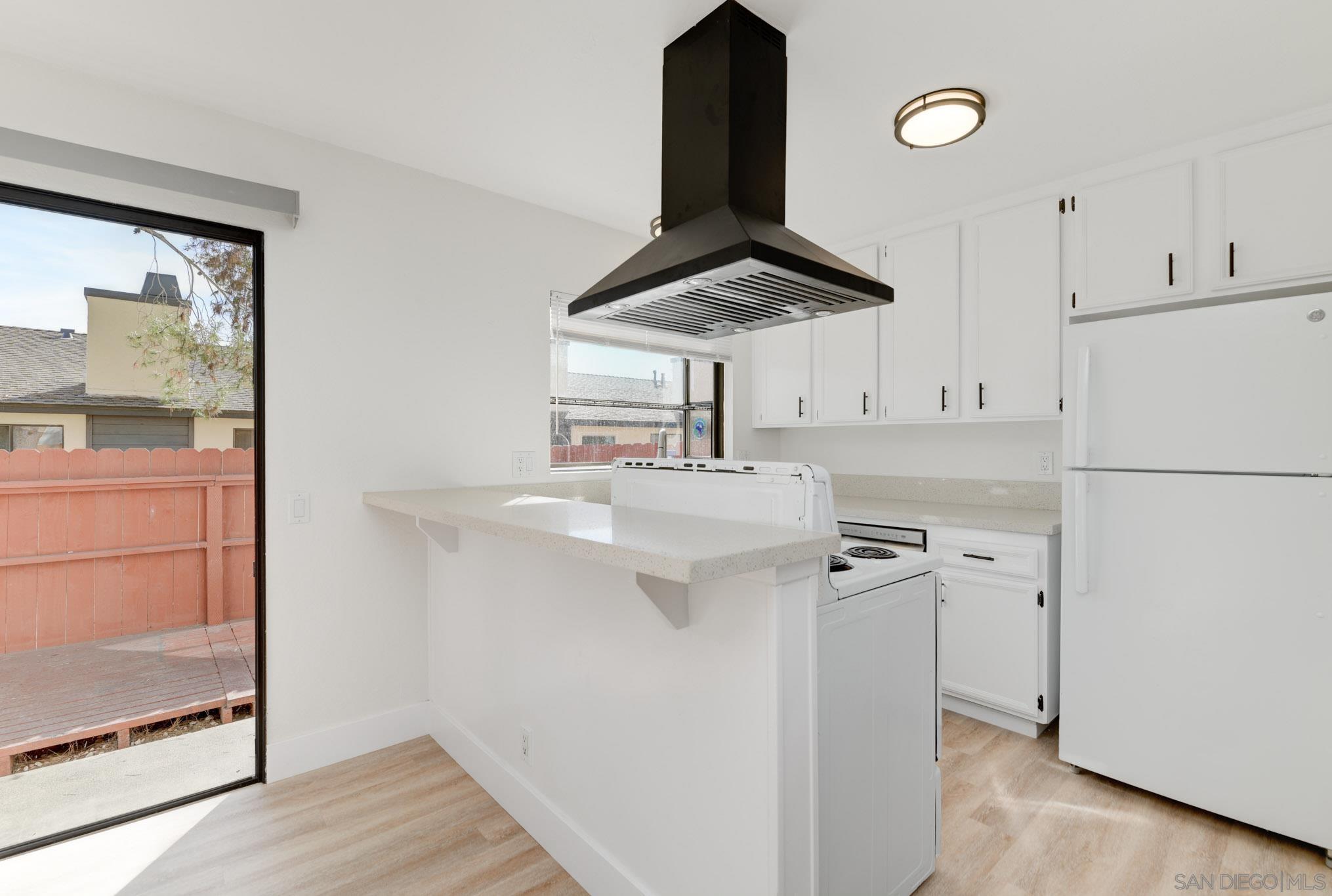 Detail Gallery Image 10 of 33 For 5865  Reo Ter  #B,  San Diego,  CA 92139 - 2 Beds | 2/1 Baths