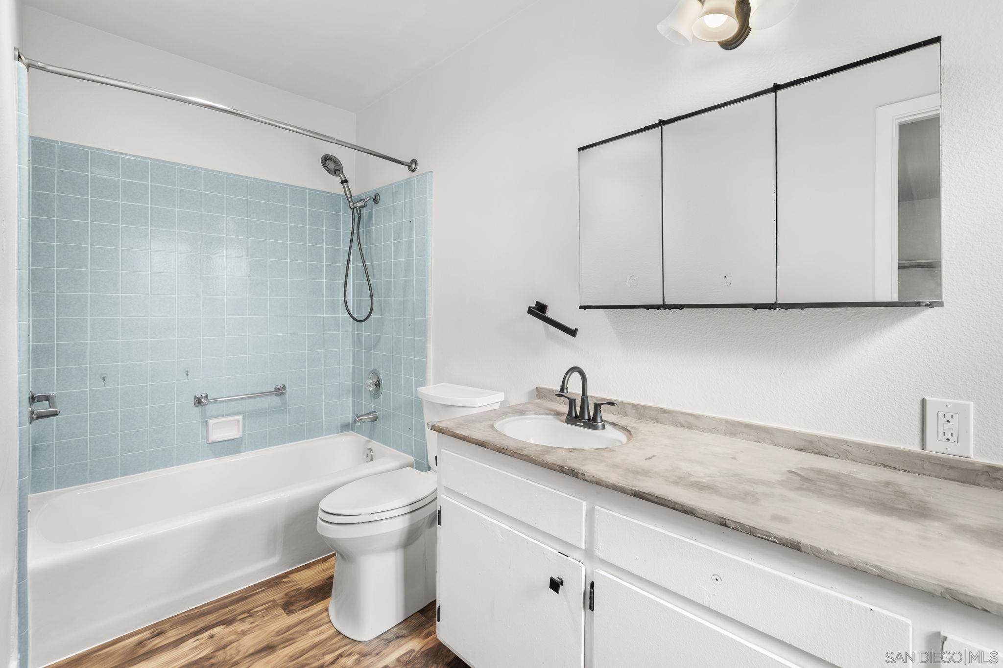 Detail Gallery Image 14 of 31 For 14280  Resava Ln, Valley Center,  CA 92082 - 4 Beds | 3 Baths