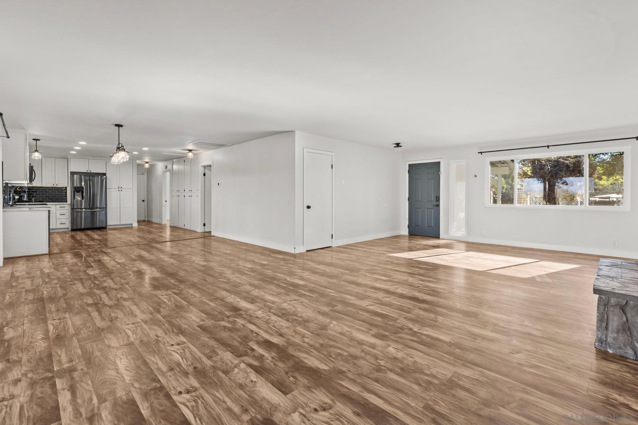 Detail Gallery Image 4 of 37 For 14280  Resava Ln, Valley Center,  CA 92082 - 4 Beds | 3 Baths