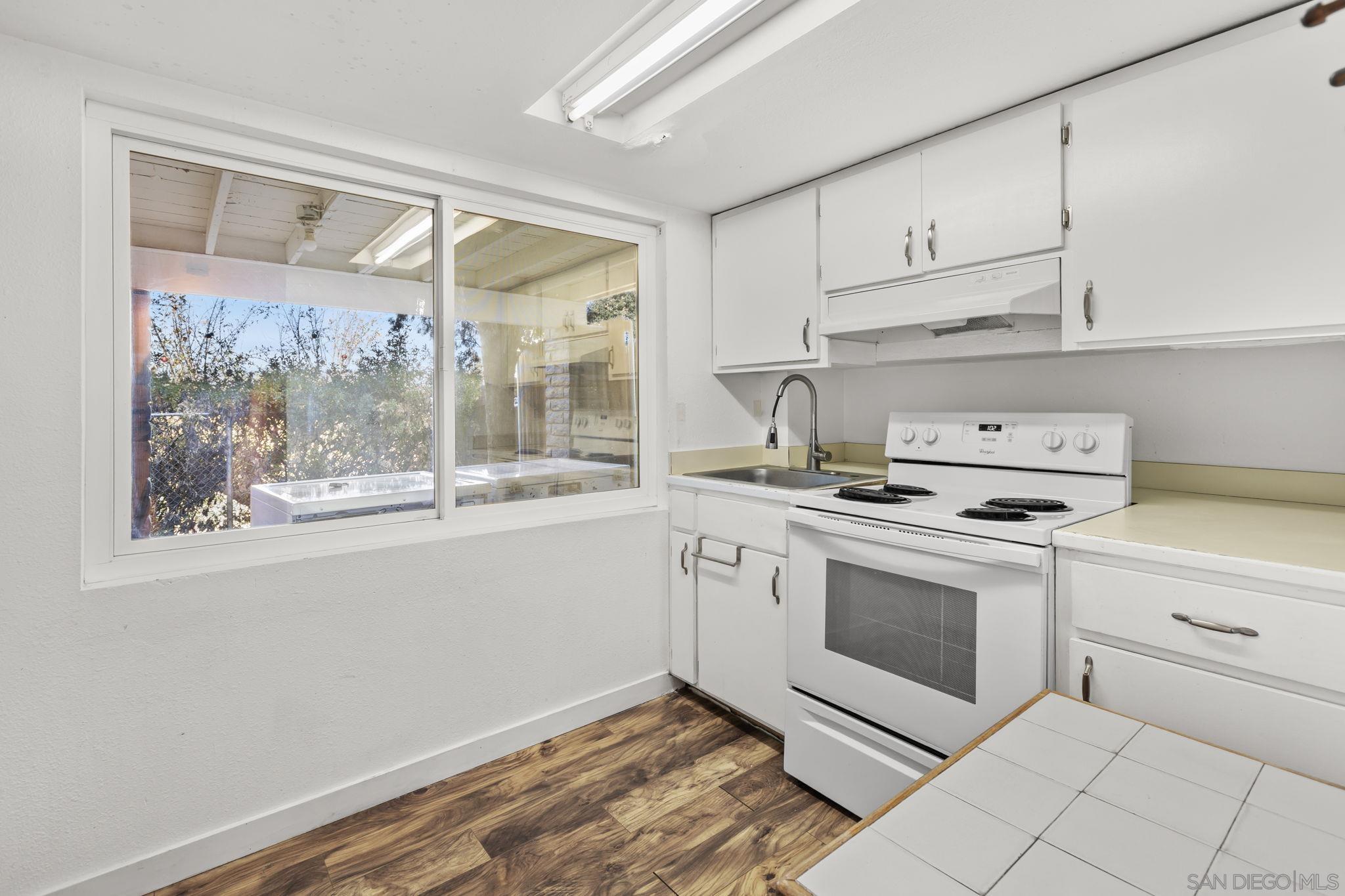 Detail Gallery Image 34 of 37 For 14280  Resava Ln, Valley Center,  CA 92082 - 4 Beds | 3 Baths