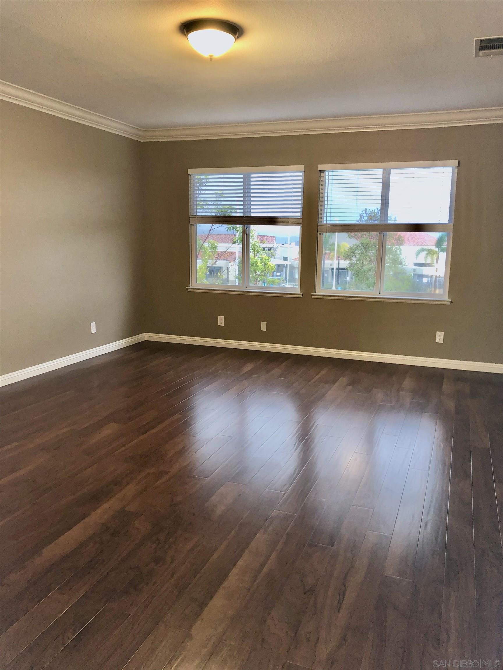 Detail Gallery Image 13 of 25 For 12985  Seabreeze Farms Dr, San Diego,  CA 92130 - 6 Beds | 4 Baths