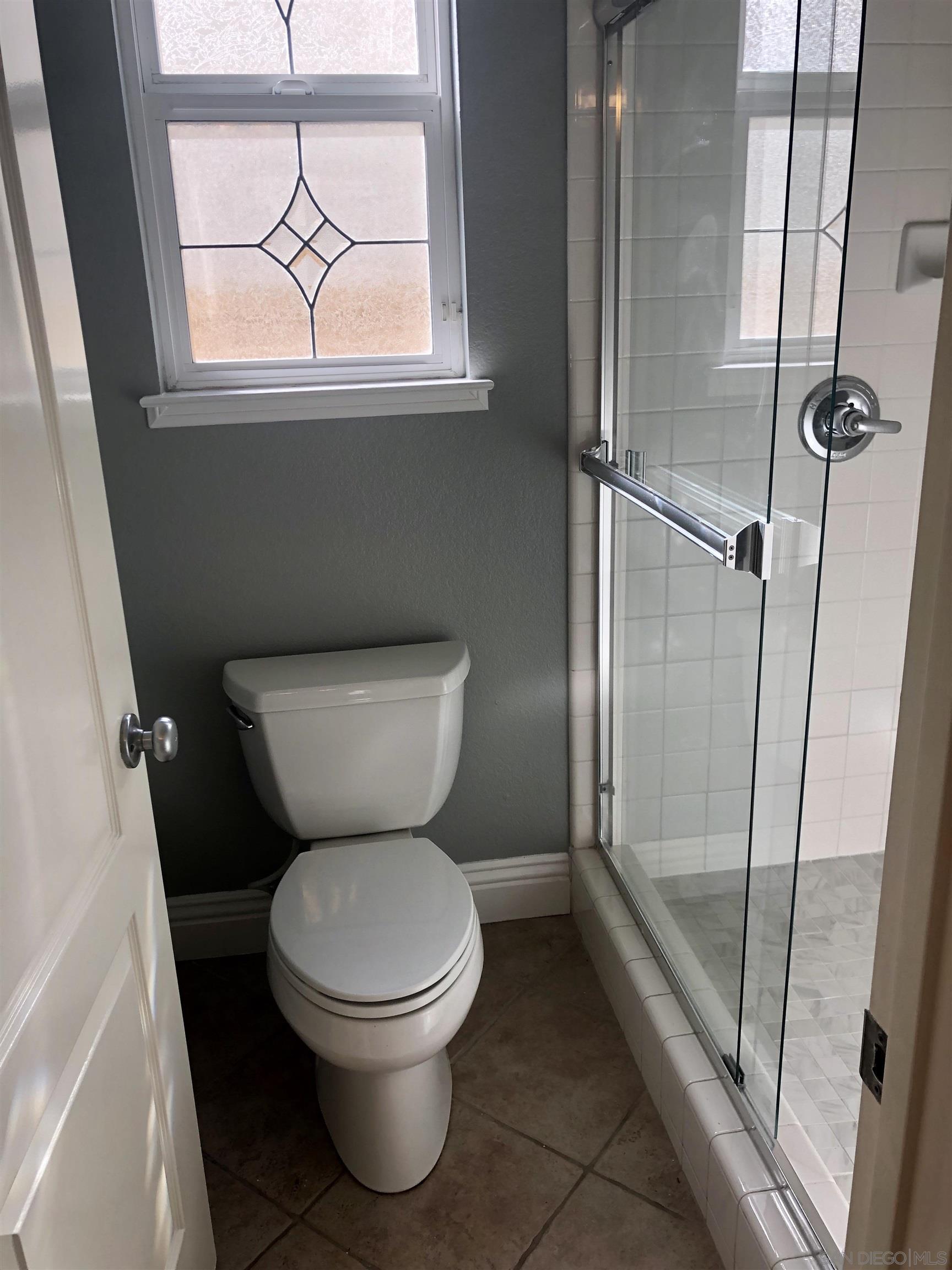 Detail Gallery Image 17 of 25 For 12985  Seabreeze Farms Dr, San Diego,  CA 92130 - 6 Beds | 4 Baths