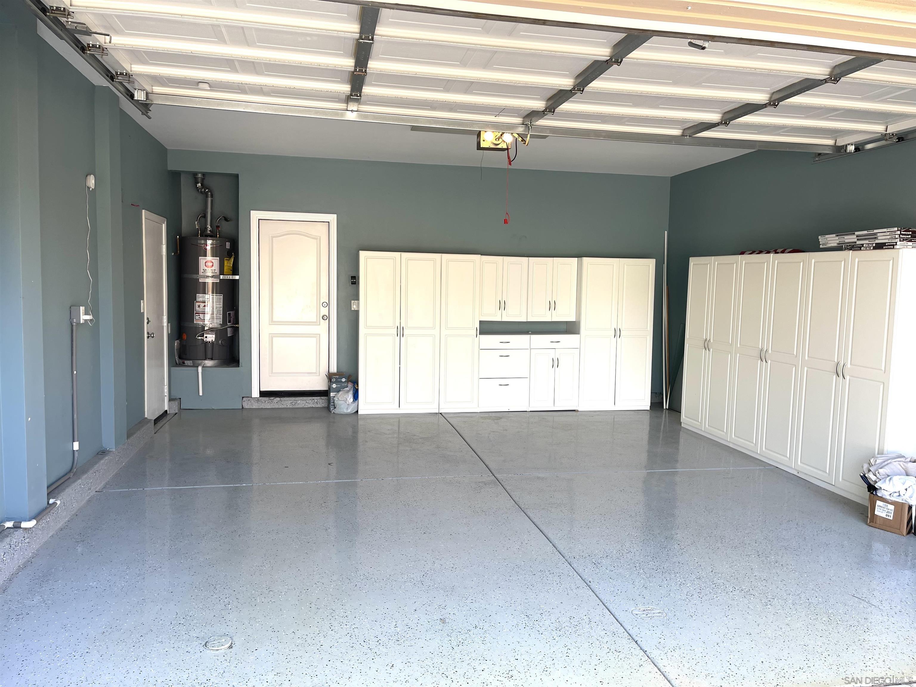 Detail Gallery Image 19 of 25 For 12985  Seabreeze Farms Dr, San Diego,  CA 92130 - 6 Beds | 4 Baths