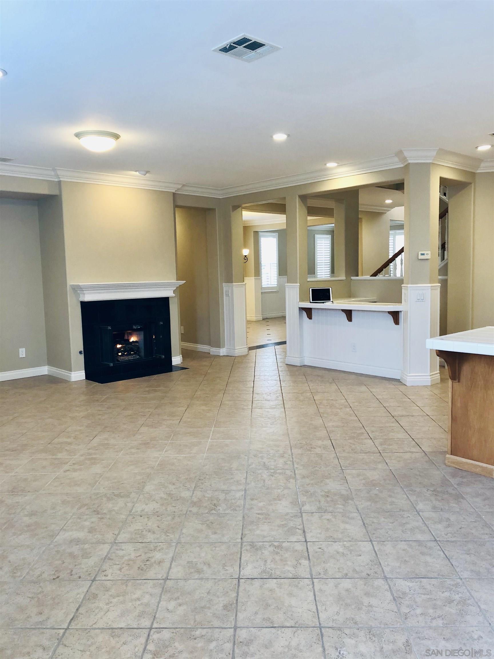 Detail Gallery Image 7 of 25 For 12985  Seabreeze Farms Dr, San Diego,  CA 92130 - 6 Beds | 4 Baths