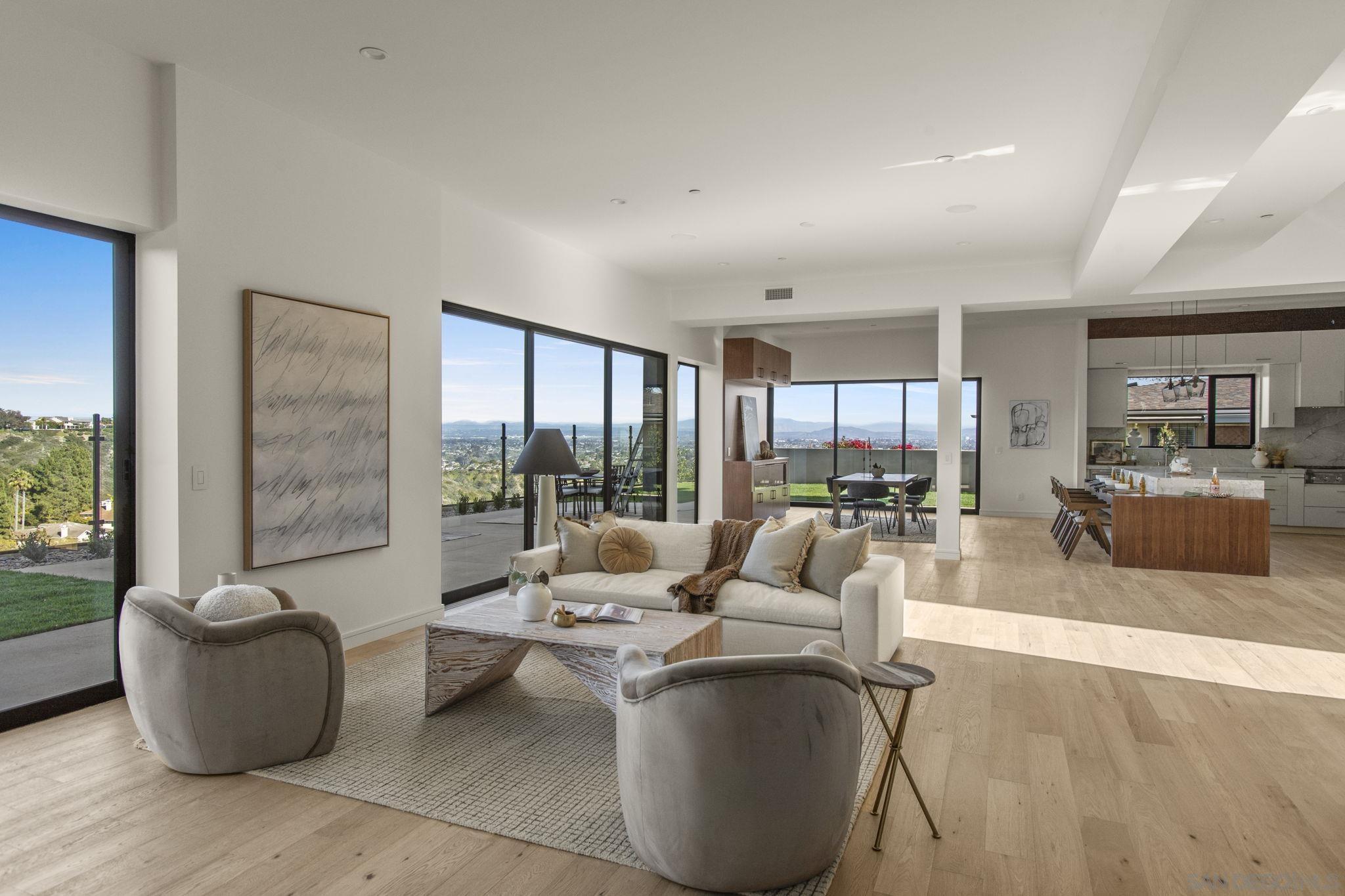 Detail Gallery Image 2 of 30 For 2448  Sagebrush Ct, La Jolla,  CA 92037 - 5 Beds | 5/1 Baths