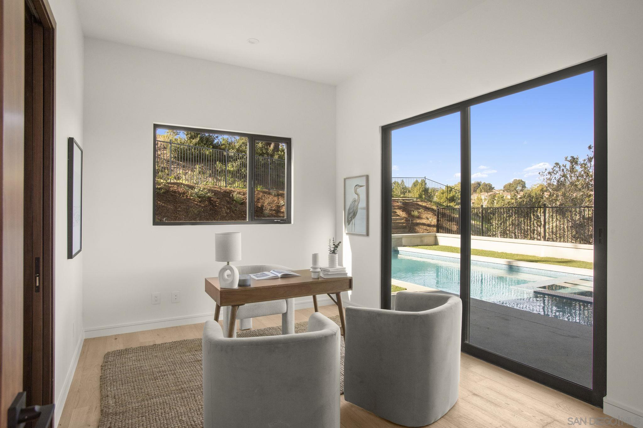 Detail Gallery Image 19 of 30 For 2448  Sagebrush Ct, La Jolla,  CA 92037 - 5 Beds | 5/1 Baths