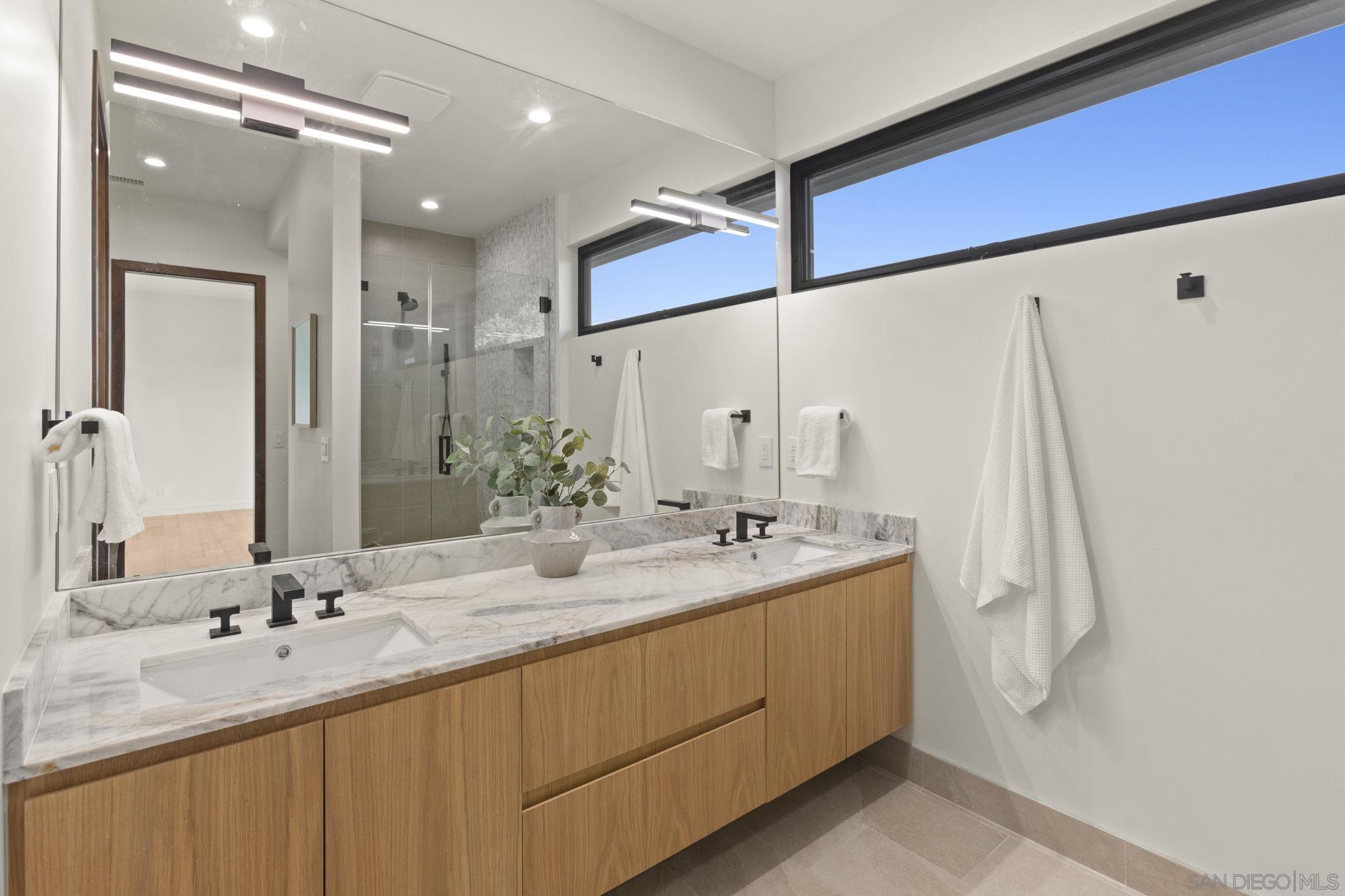 Detail Gallery Image 27 of 30 For 2448  Sagebrush Ct, La Jolla,  CA 92037 - 5 Beds | 5/1 Baths