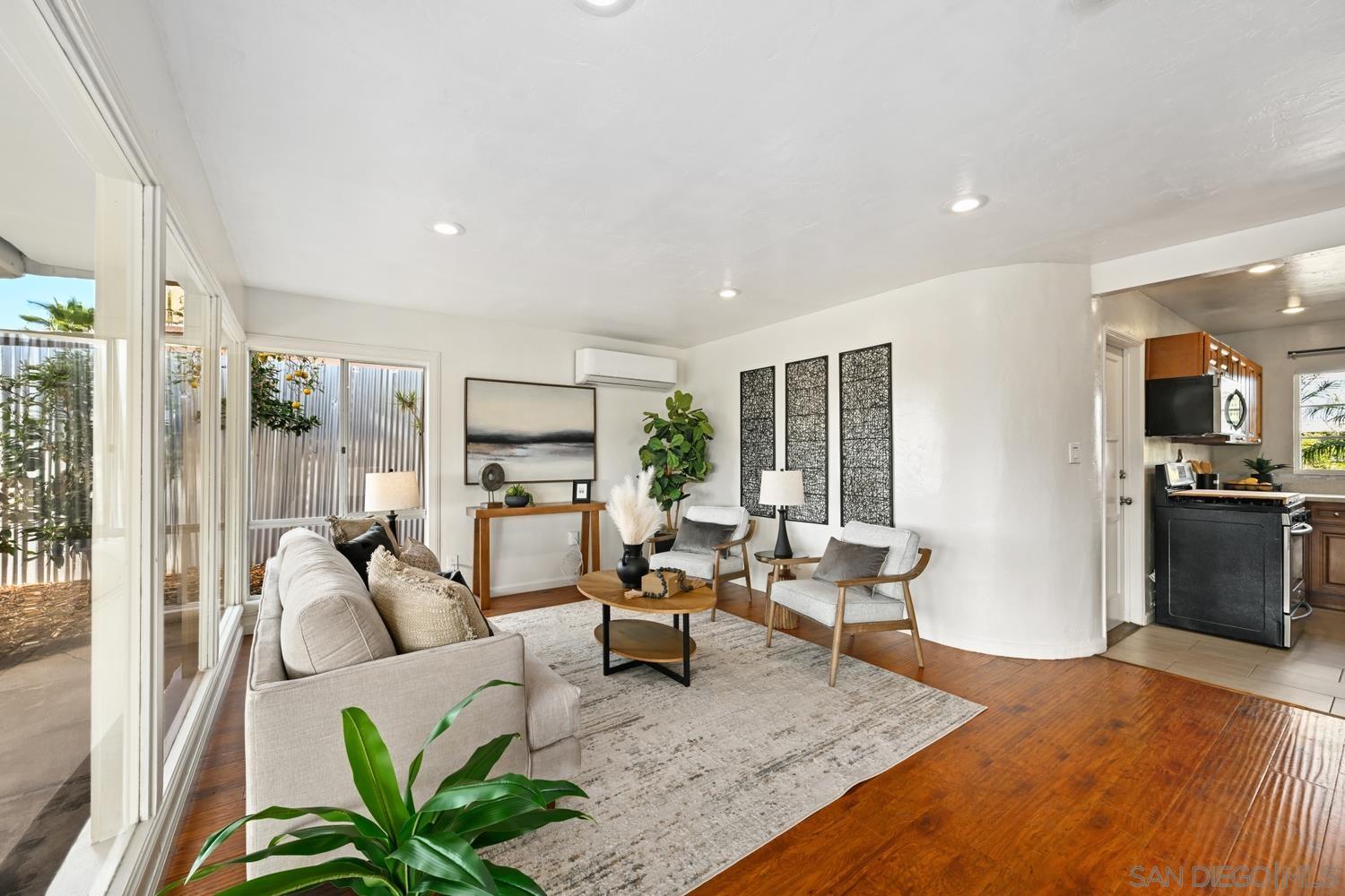 Detail Gallery Image 5 of 26 For 6371  Celia Vista Dr, San Diego,  CA 92115 - 2 Beds | 1 Baths