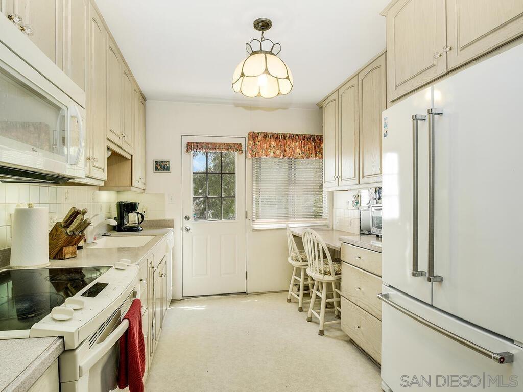 Detail Gallery Image 15 of 34 For 375-81  Rosecrans Street, San Diego,  CA 92106 - – Beds | – Baths