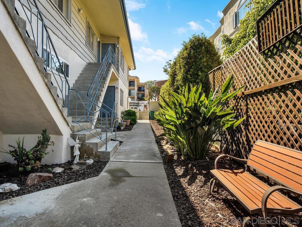 Detail Gallery Image 5 of 34 For 375-81  Rosecrans Street, San Diego,  CA 92106 - – Beds | – Baths