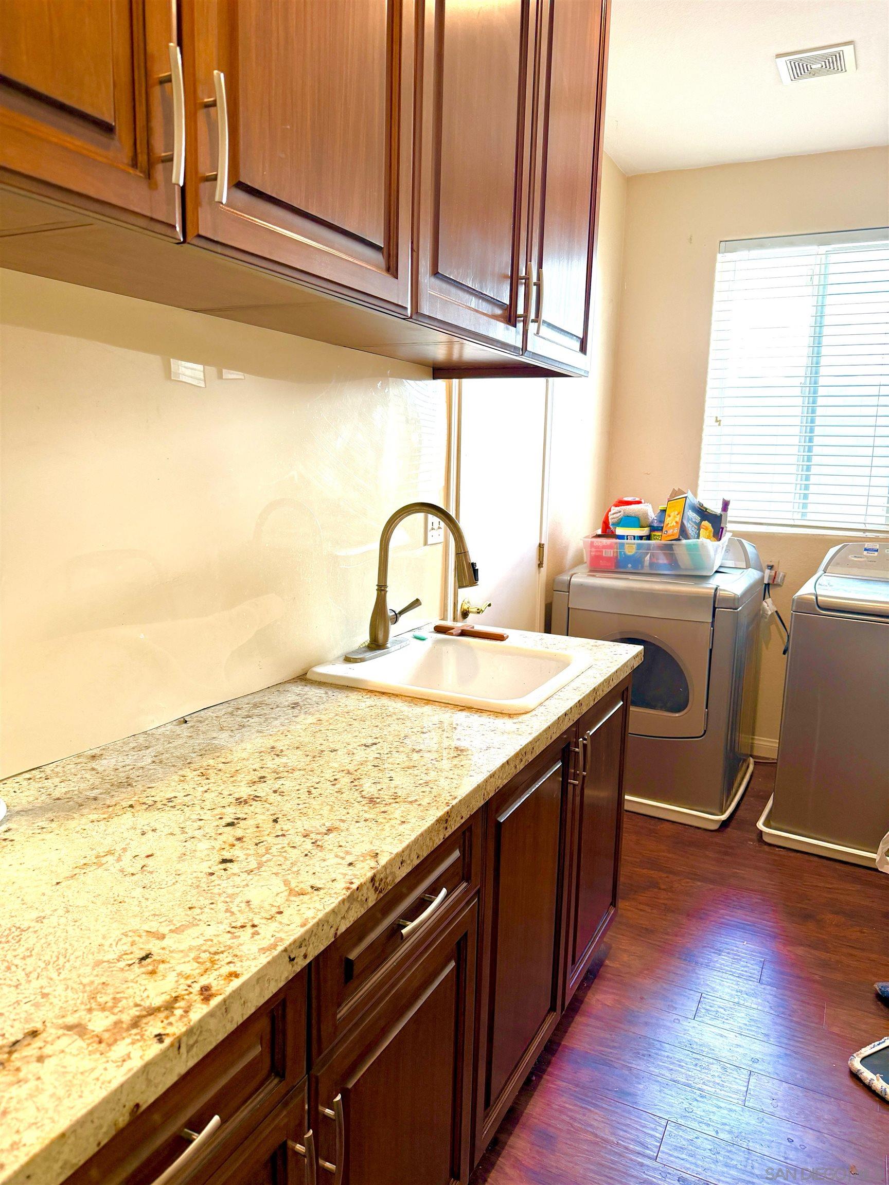 Detail Gallery Image 6 of 12 For 39660  Bordeaux Pl, Murrieta,  CA 92562 - 5 Beds | 3 Baths