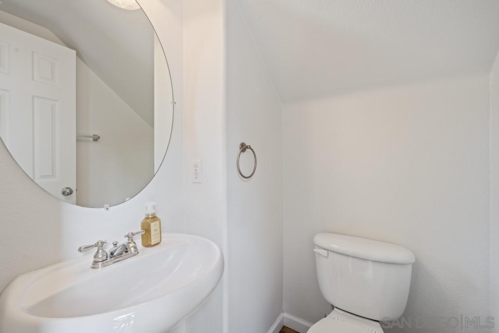 Detail Gallery Image 14 of 39 For 2683  Matera Lane, San Diego,  CA 92108 - 3 Beds | 2/1 Baths