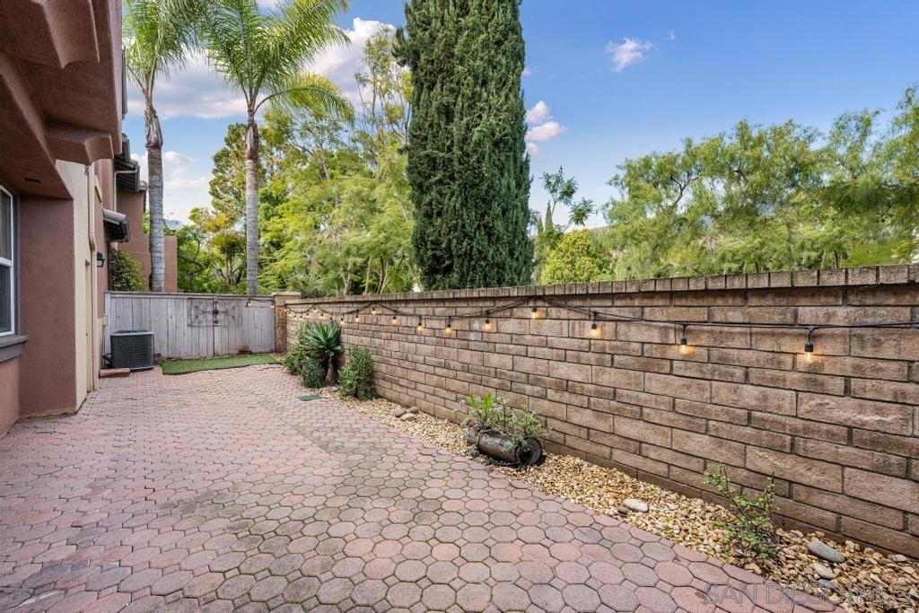 Detail Gallery Image 3 of 39 For 2683  Matera Lane, San Diego,  CA 92108 - 3 Beds | 2/1 Baths