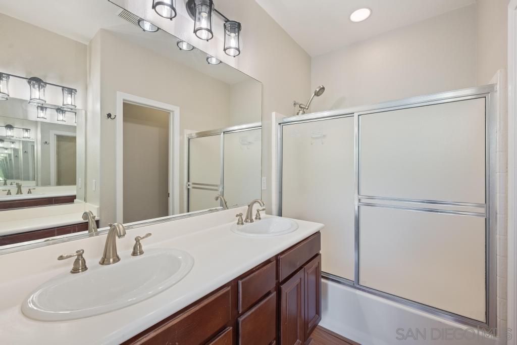 Detail Gallery Image 24 of 39 For 2683  Matera Lane, San Diego,  CA 92108 - 3 Beds | 2/1 Baths