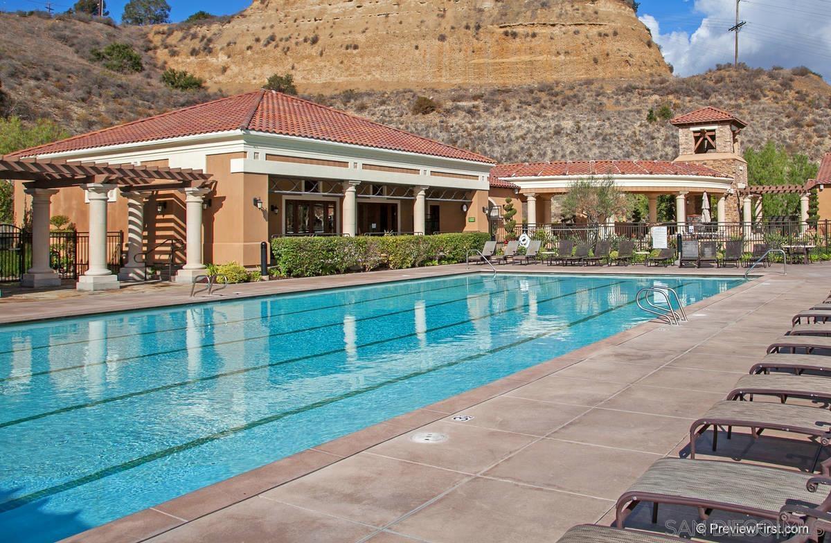 Detail Gallery Image 27 of 39 For 2683  Matera Lane, San Diego,  CA 92108 - 3 Beds | 2/1 Baths