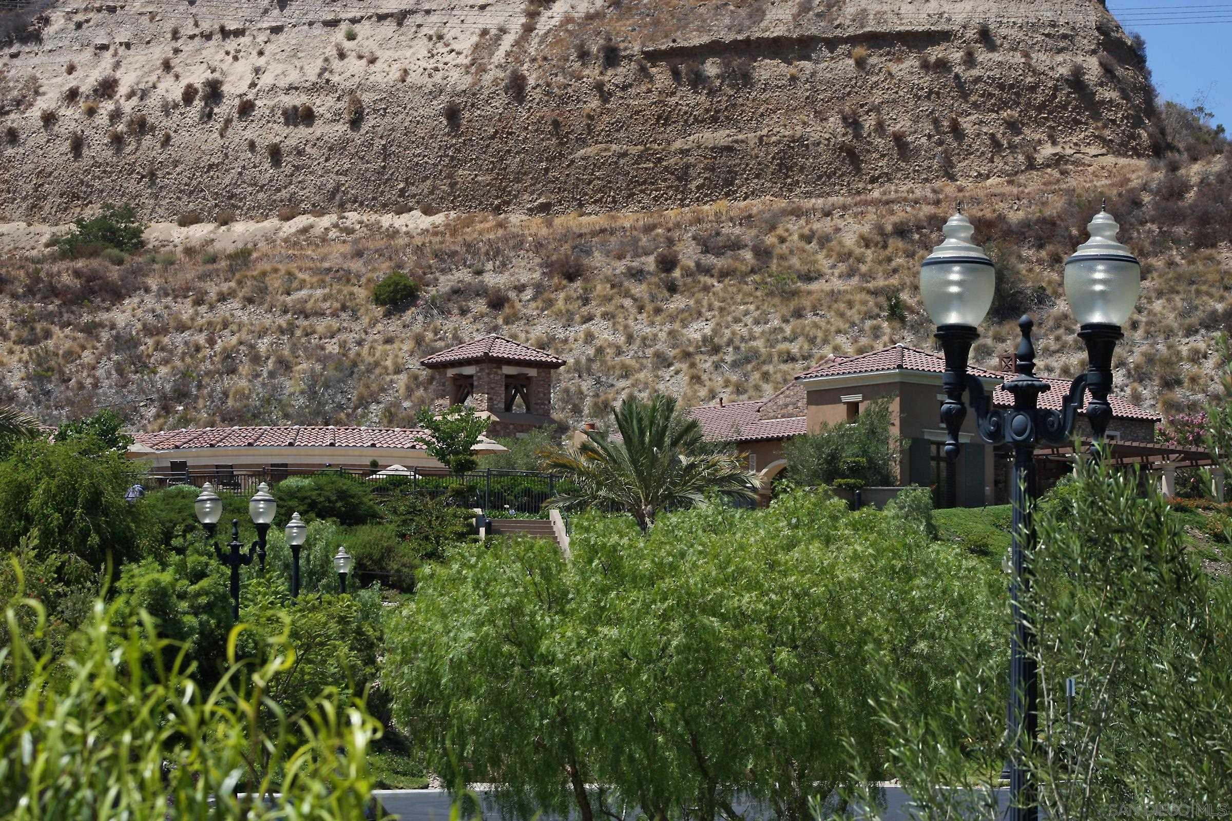 Detail Gallery Image 38 of 39 For 2683  Matera Lane, San Diego,  CA 92108 - 3 Beds | 2/1 Baths