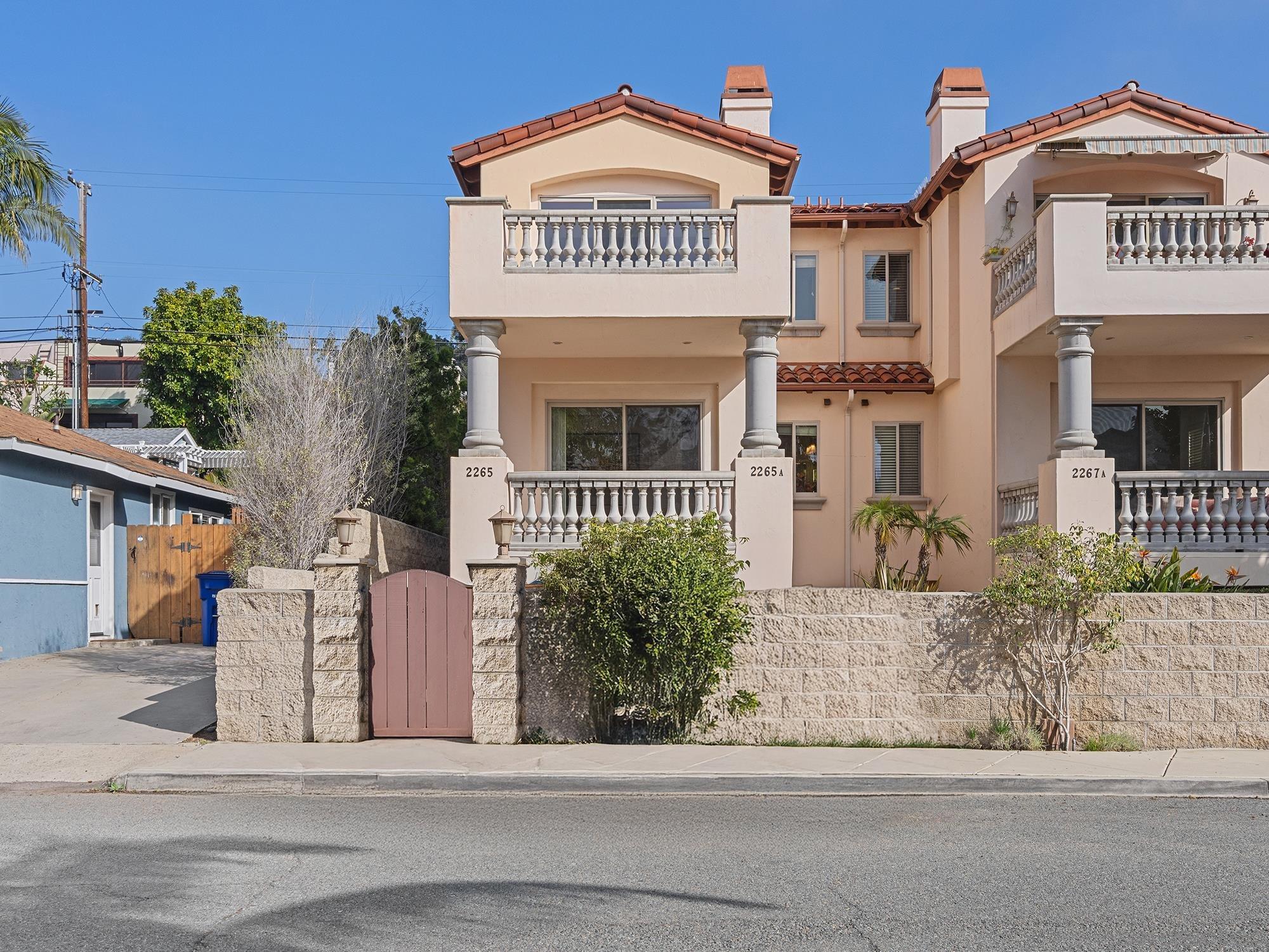 Front Image Thumbnail for SD250046025