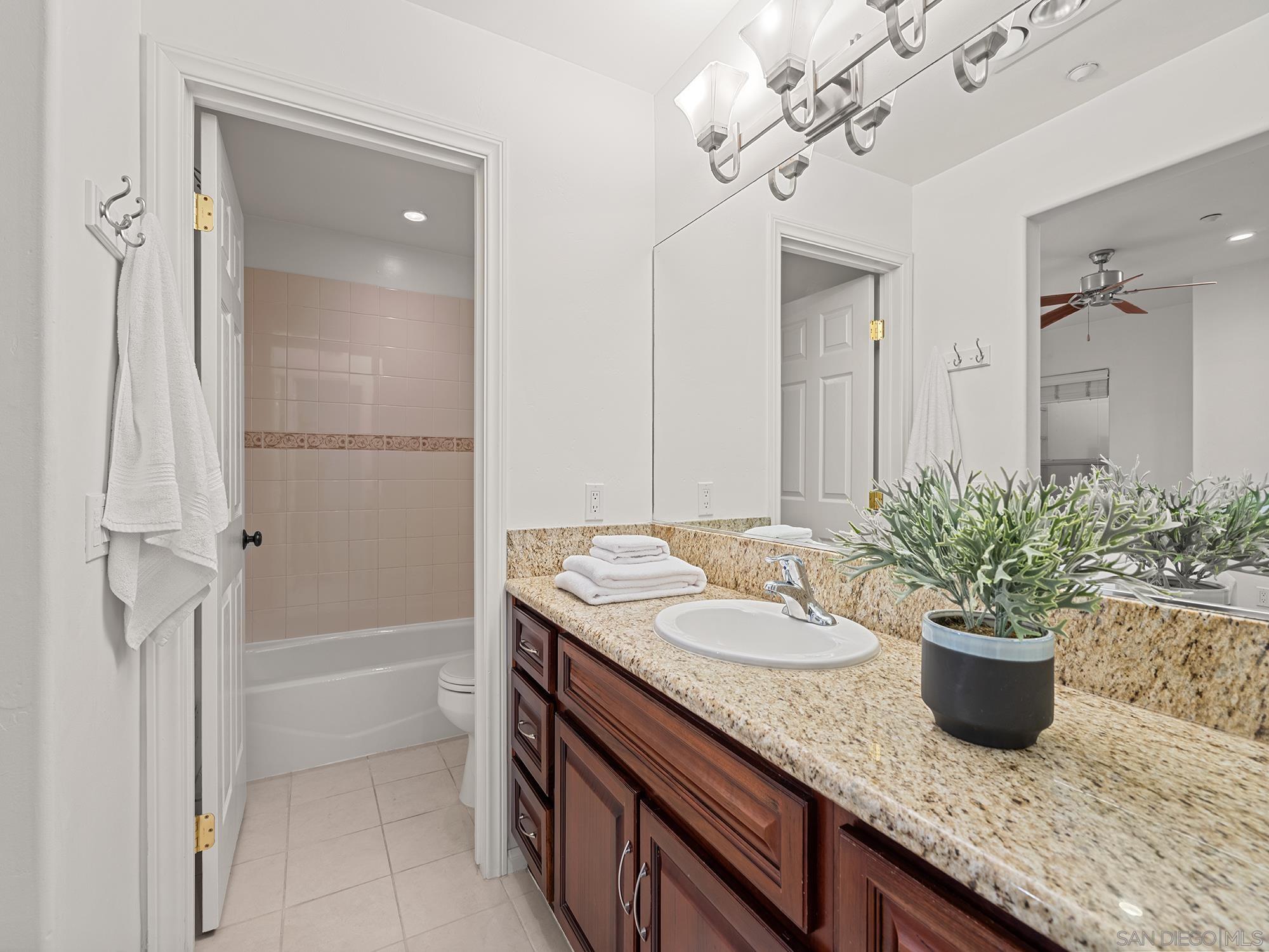 Detail Gallery Image 19 of 43 For 2265  Manchester Ave (and 2265a), Cardiff By The Sea,  CA 92007 - 4 Beds | 4 Baths