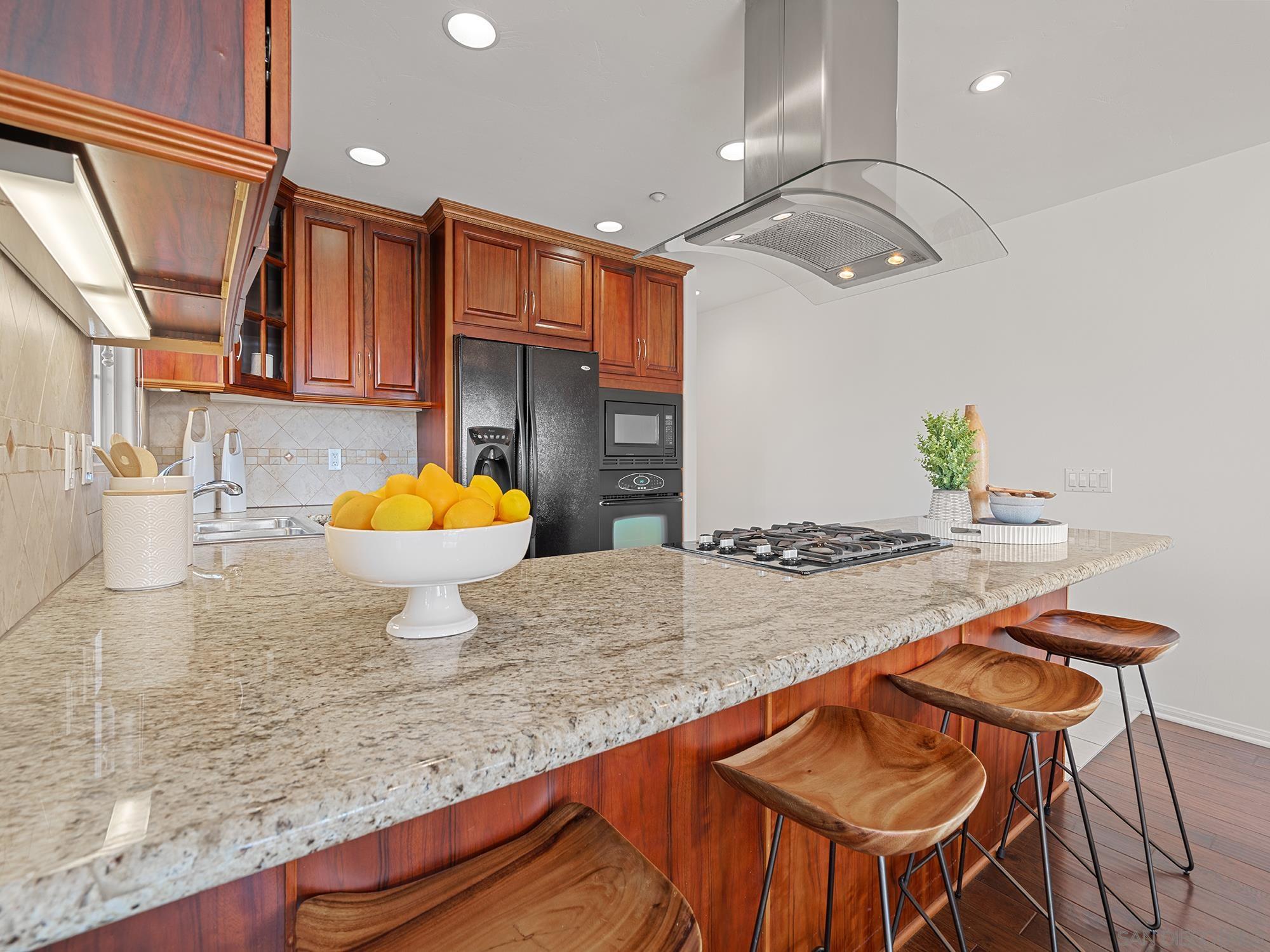 Detail Gallery Image 6 of 43 For 2265  Manchester Ave (and 2265a), Cardiff By The Sea,  CA 92007 - 4 Beds | 4 Baths