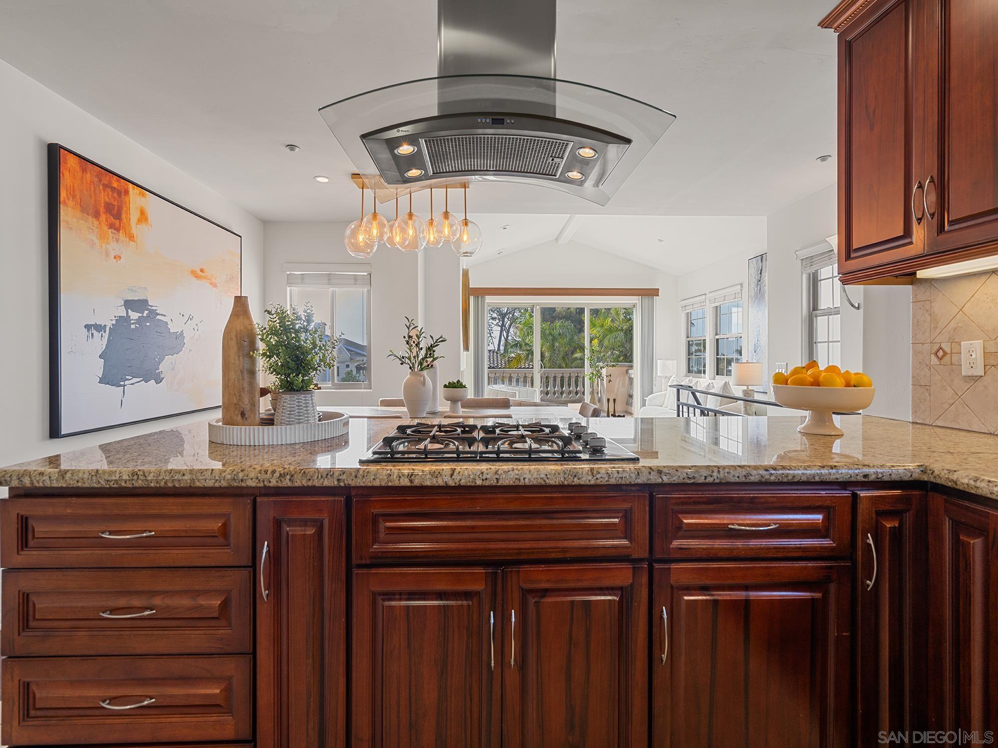 Detail Gallery Image 7 of 43 For 2265  Manchester Ave (and 2265a), Cardiff By The Sea,  CA 92007 - 4 Beds | 4 Baths