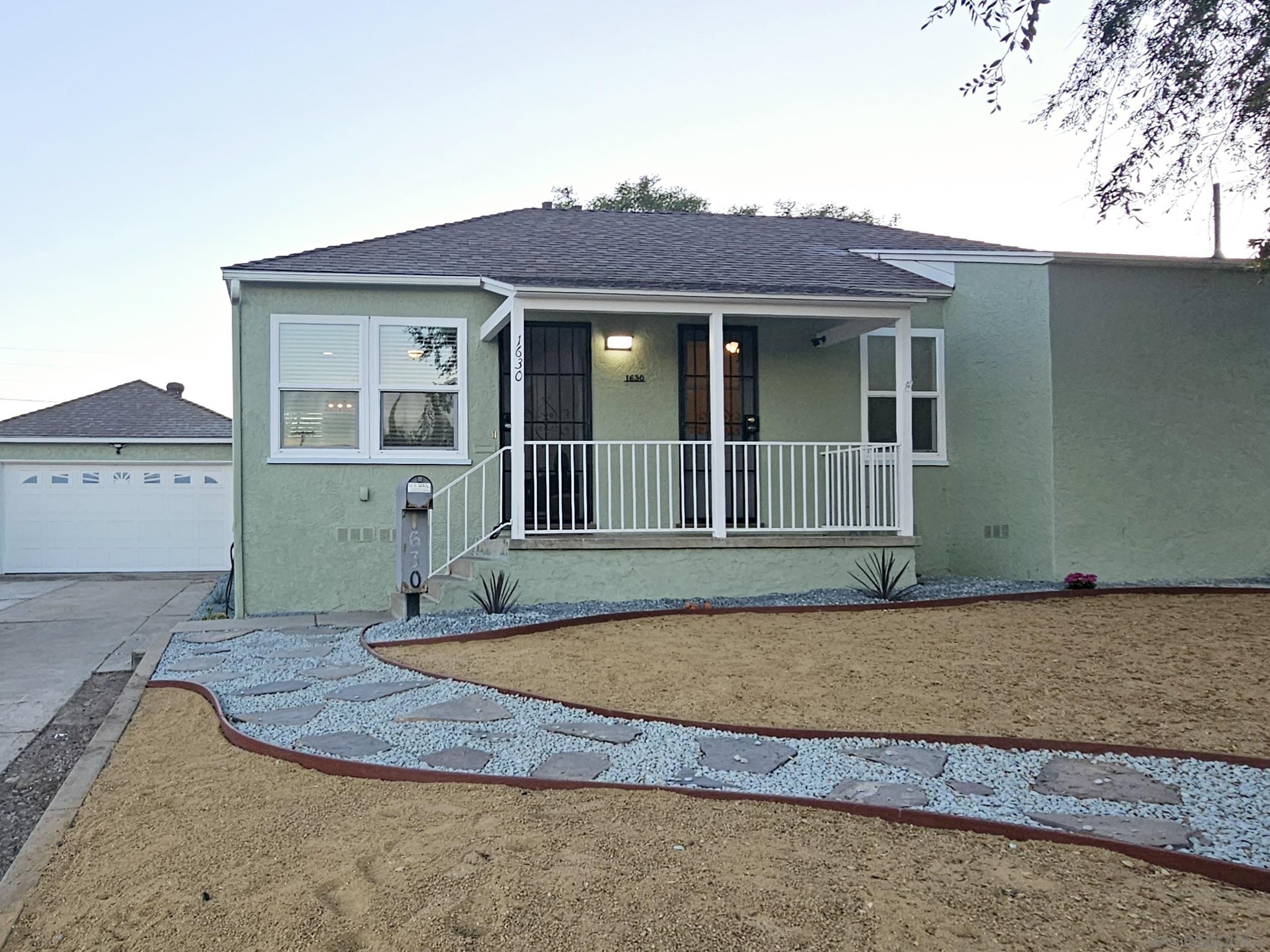 Detail Gallery Image 2 of 31 For 1630  Cameron, Lemon Grove,  CA 91945 - 13 Beds | 2 Baths