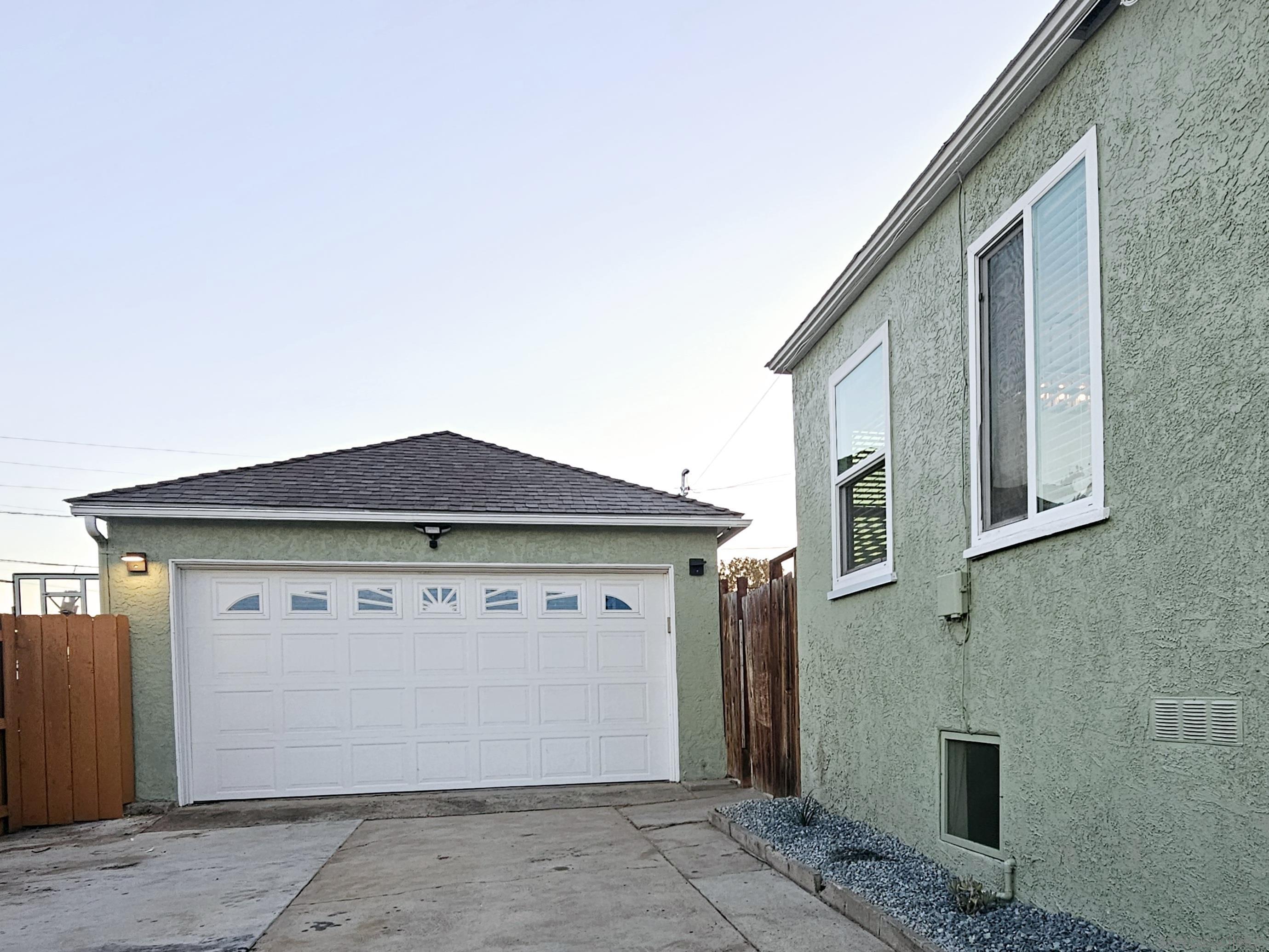 Detail Gallery Image 3 of 31 For 1630  Cameron, Lemon Grove,  CA 91945 - 13 Beds | 2 Baths