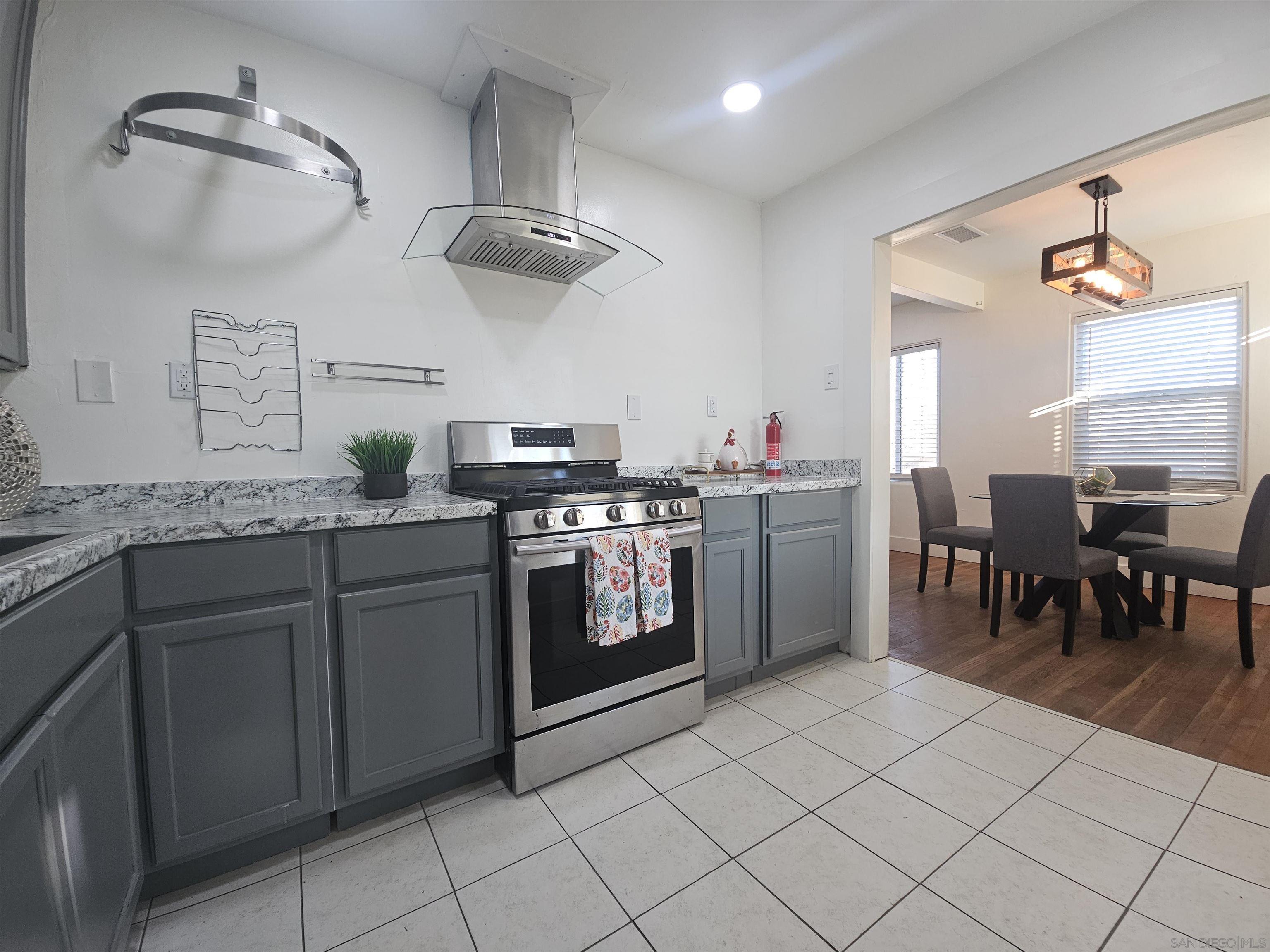 Detail Gallery Image 9 of 31 For 1630  Cameron, Lemon Grove,  CA 91945 - 13 Beds | 2 Baths