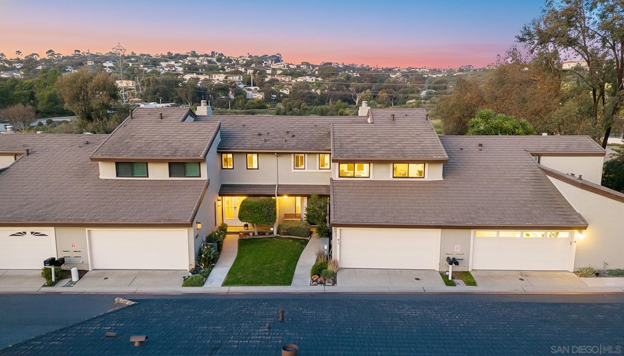 Detail Gallery Image 2 of 36 For 4718  Amberwood Ct, Carlsbad,  CA 92008 - 3 Beds | 2/1 Baths