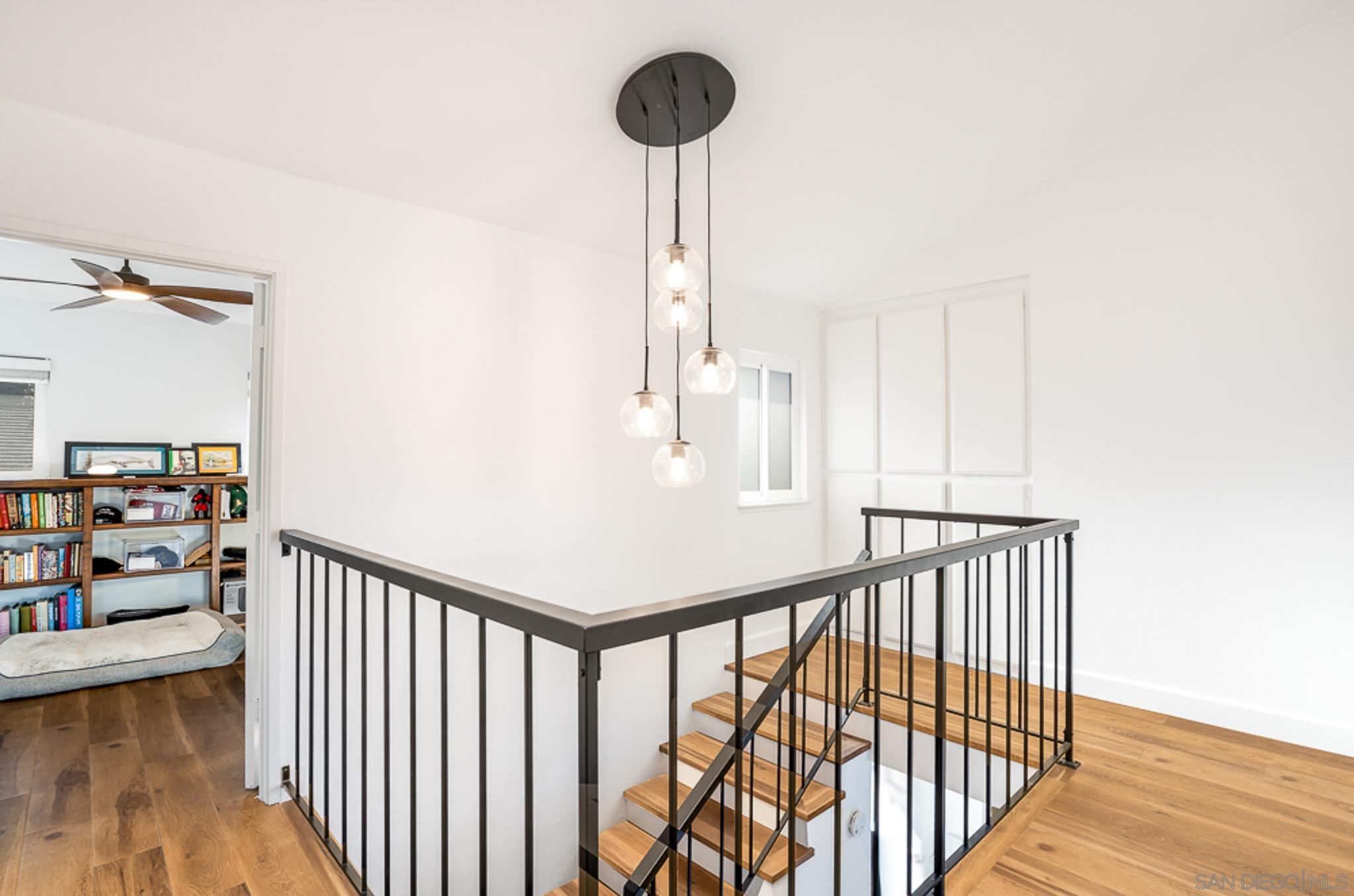 Detail Gallery Image 15 of 36 For 4718  Amberwood Ct, Carlsbad,  CA 92008 - 3 Beds | 2/1 Baths