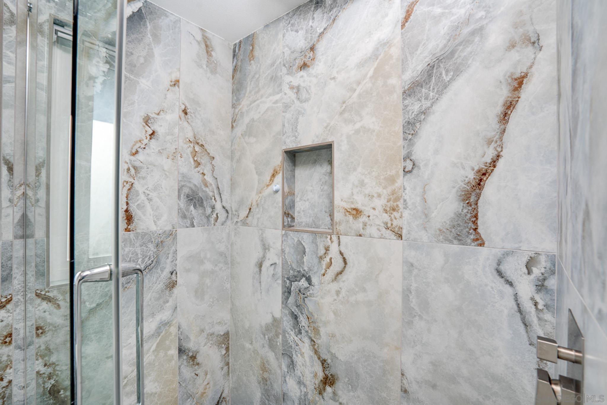 Detail Gallery Image 19 of 36 For 4718  Amberwood Ct, Carlsbad,  CA 92008 - 3 Beds | 2/1 Baths