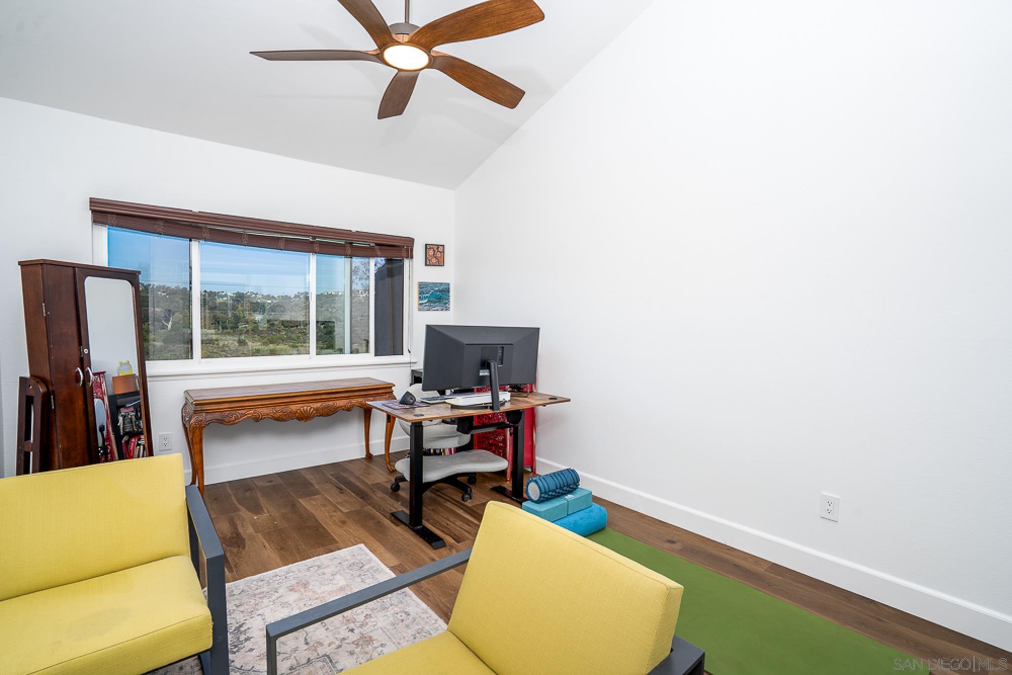 Detail Gallery Image 25 of 36 For 4718  Amberwood Ct, Carlsbad,  CA 92008 - 3 Beds | 2/1 Baths