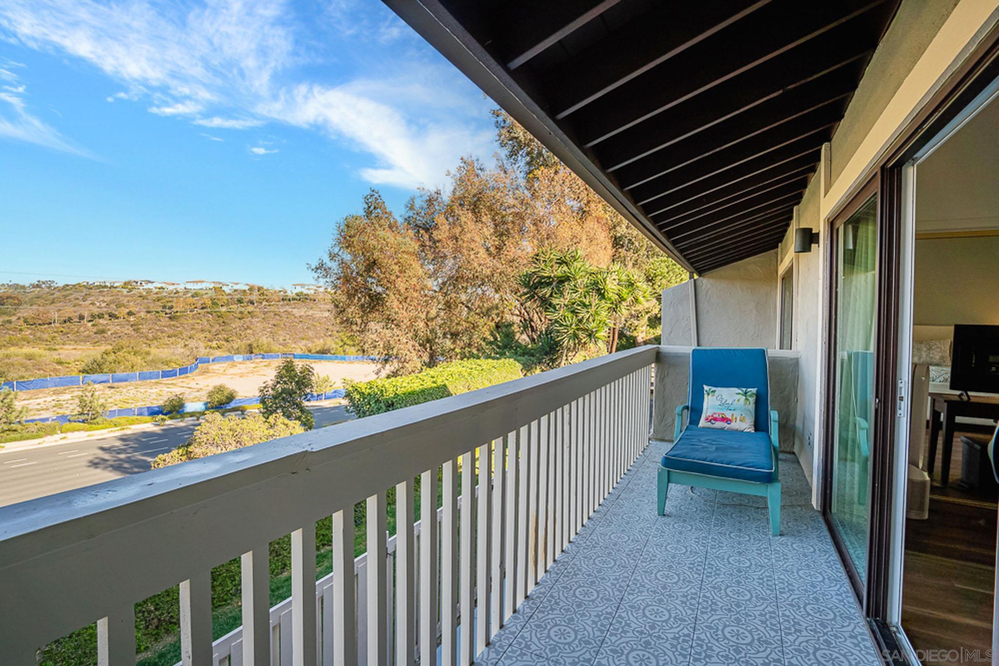 Detail Gallery Image 26 of 36 For 4718  Amberwood Ct, Carlsbad,  CA 92008 - 3 Beds | 2/1 Baths