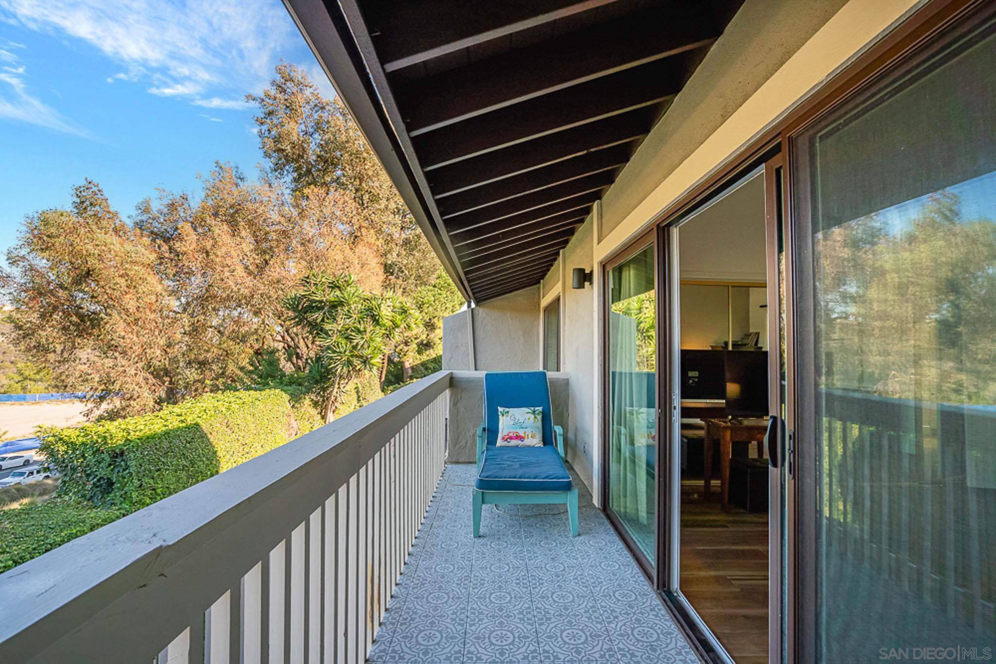 Detail Gallery Image 27 of 36 For 4718  Amberwood Ct, Carlsbad,  CA 92008 - 3 Beds | 2/1 Baths