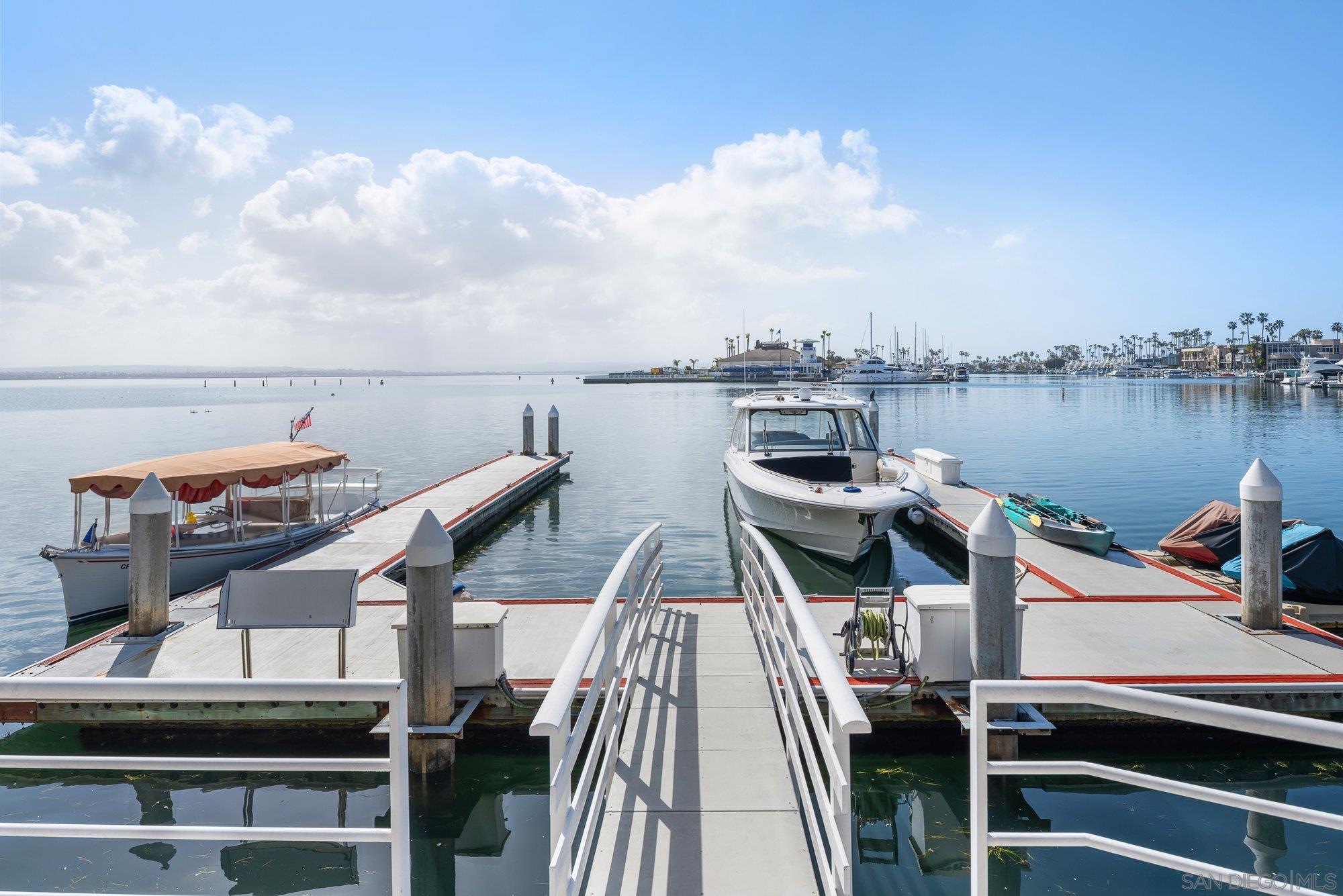 Detail Gallery Image 2 of 75 For 1  the Point, Coronado,  CA 92118 - 5 Beds | 4/2 Baths