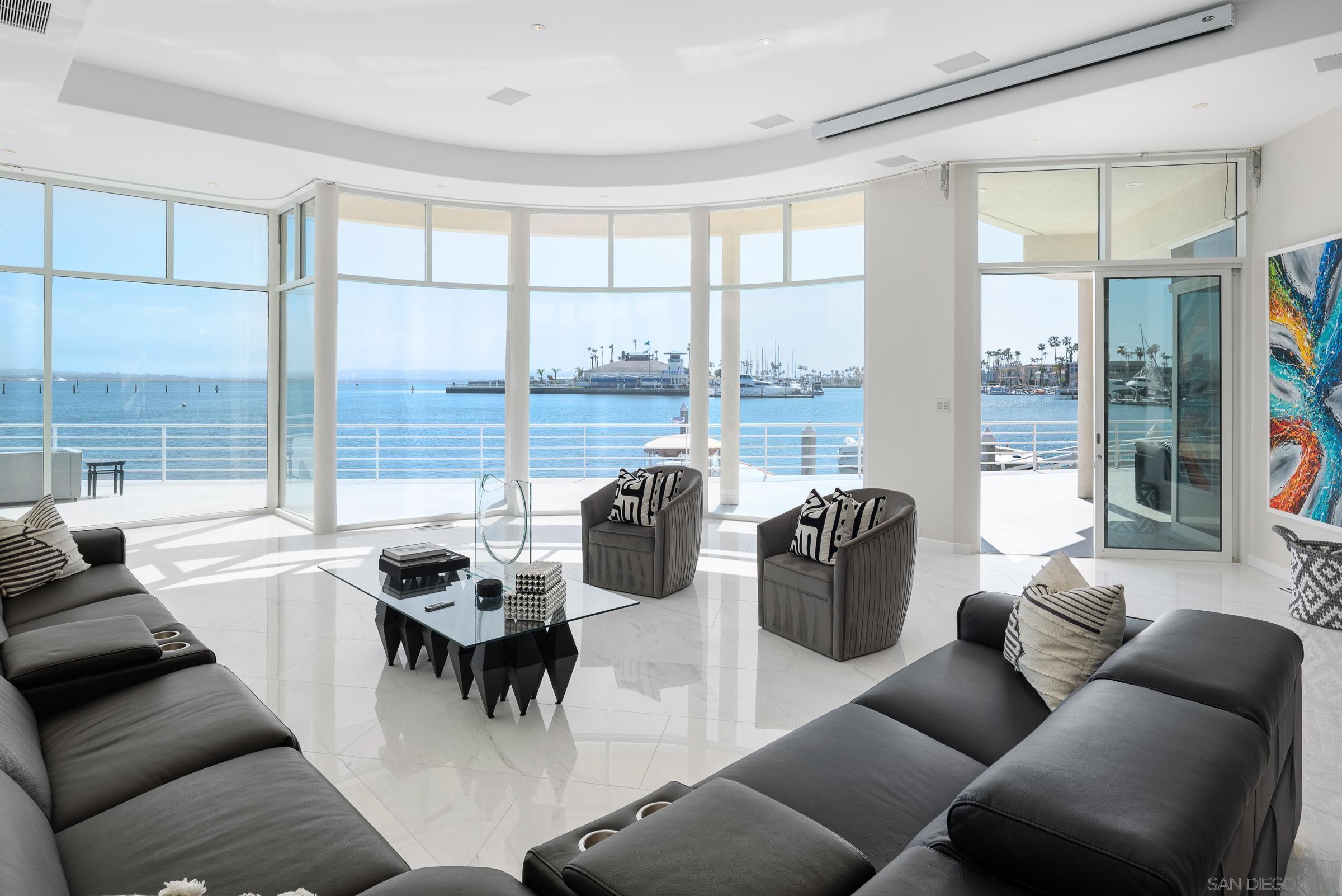 Detail Gallery Image 3 of 75 For 1  the Point, Coronado,  CA 92118 - 5 Beds | 4/2 Baths